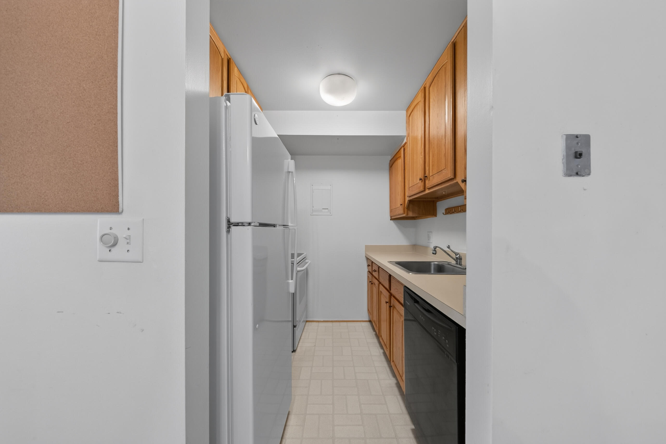 2106 Pauline Boulevard 202 Property Photo 6