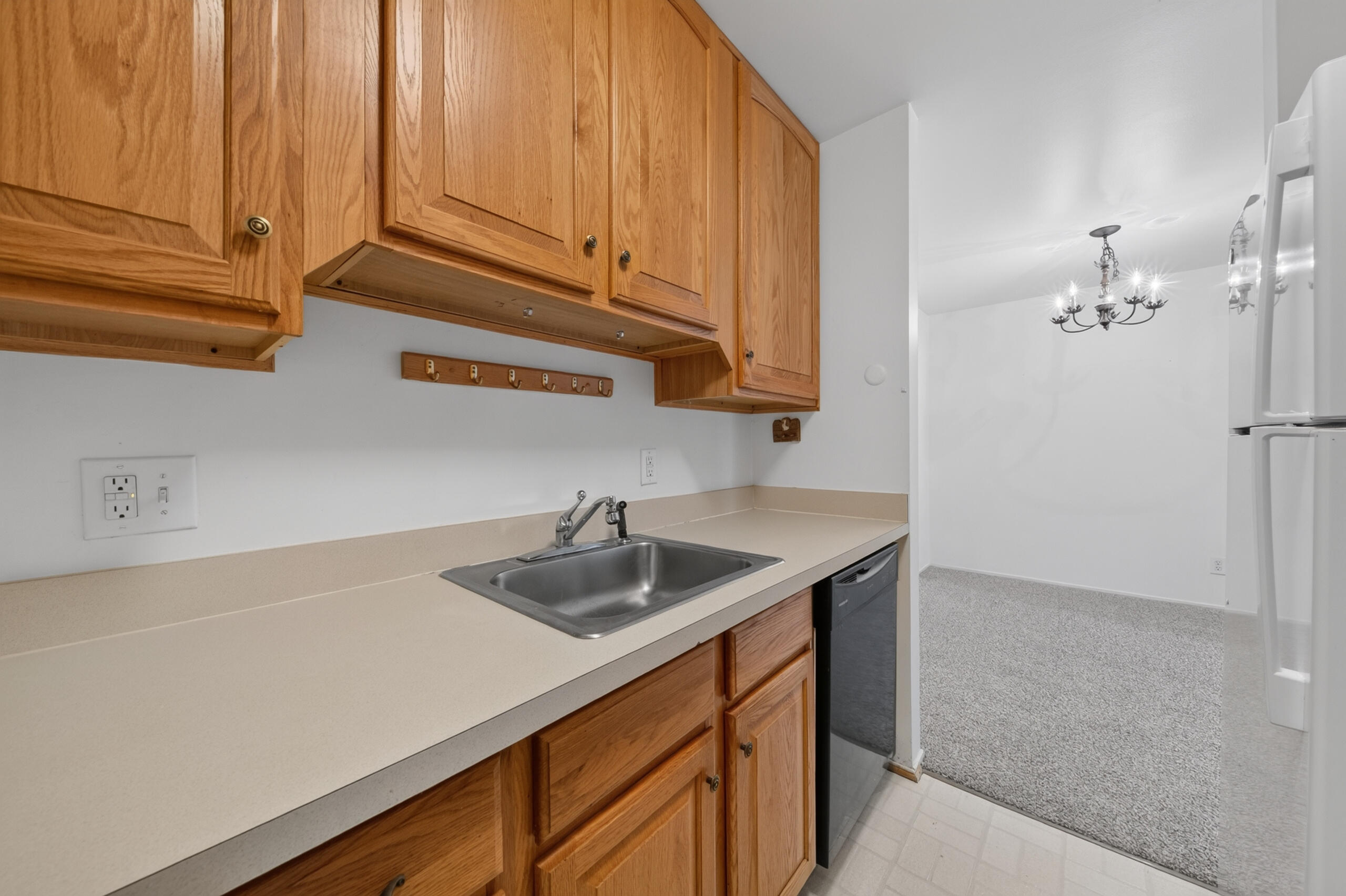 2106 Pauline Boulevard 202 Property Photo 8
