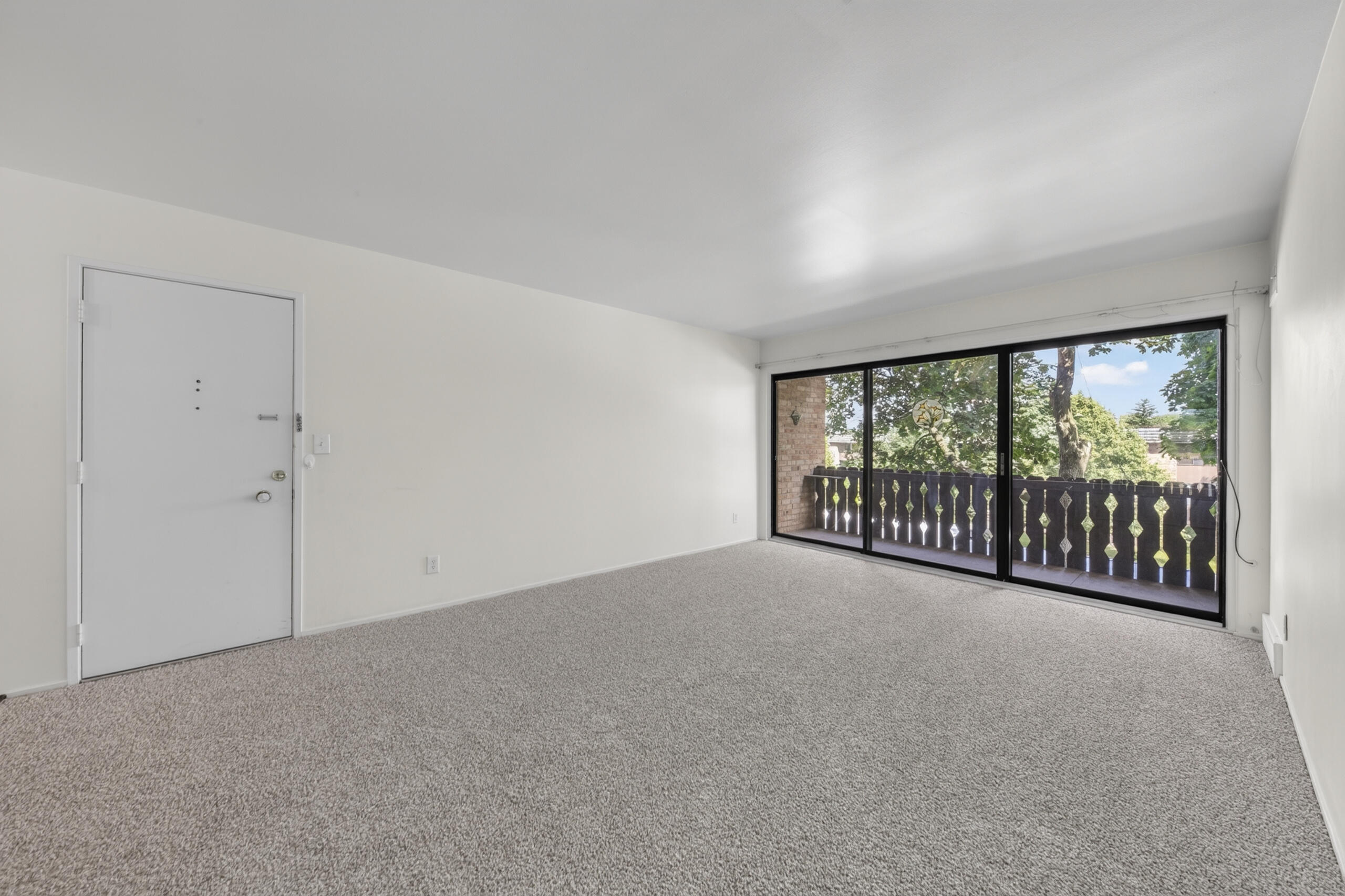 2106 Pauline Boulevard 202 Property Photo 11