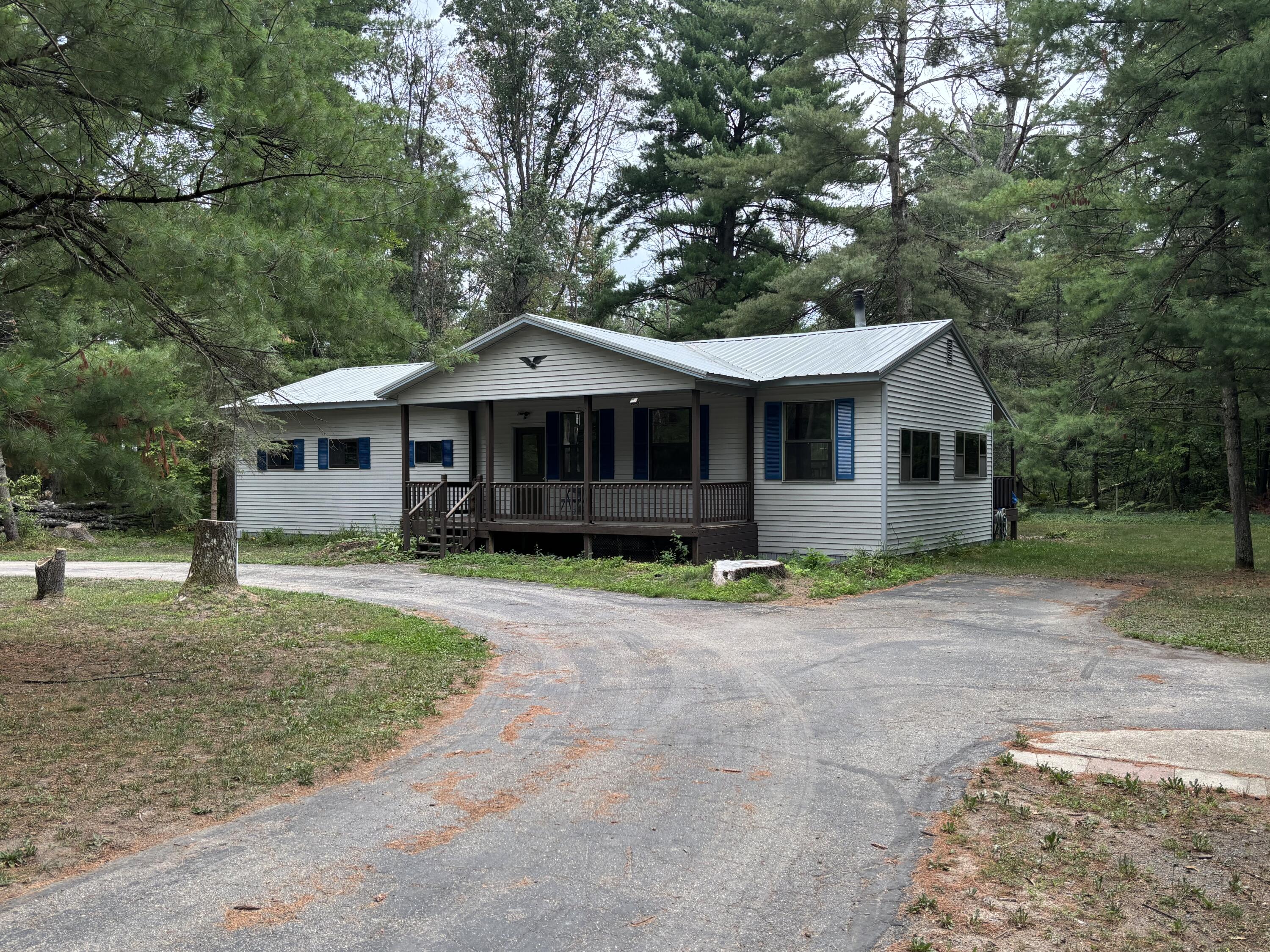 2594 S Forman Road Property Photo 1