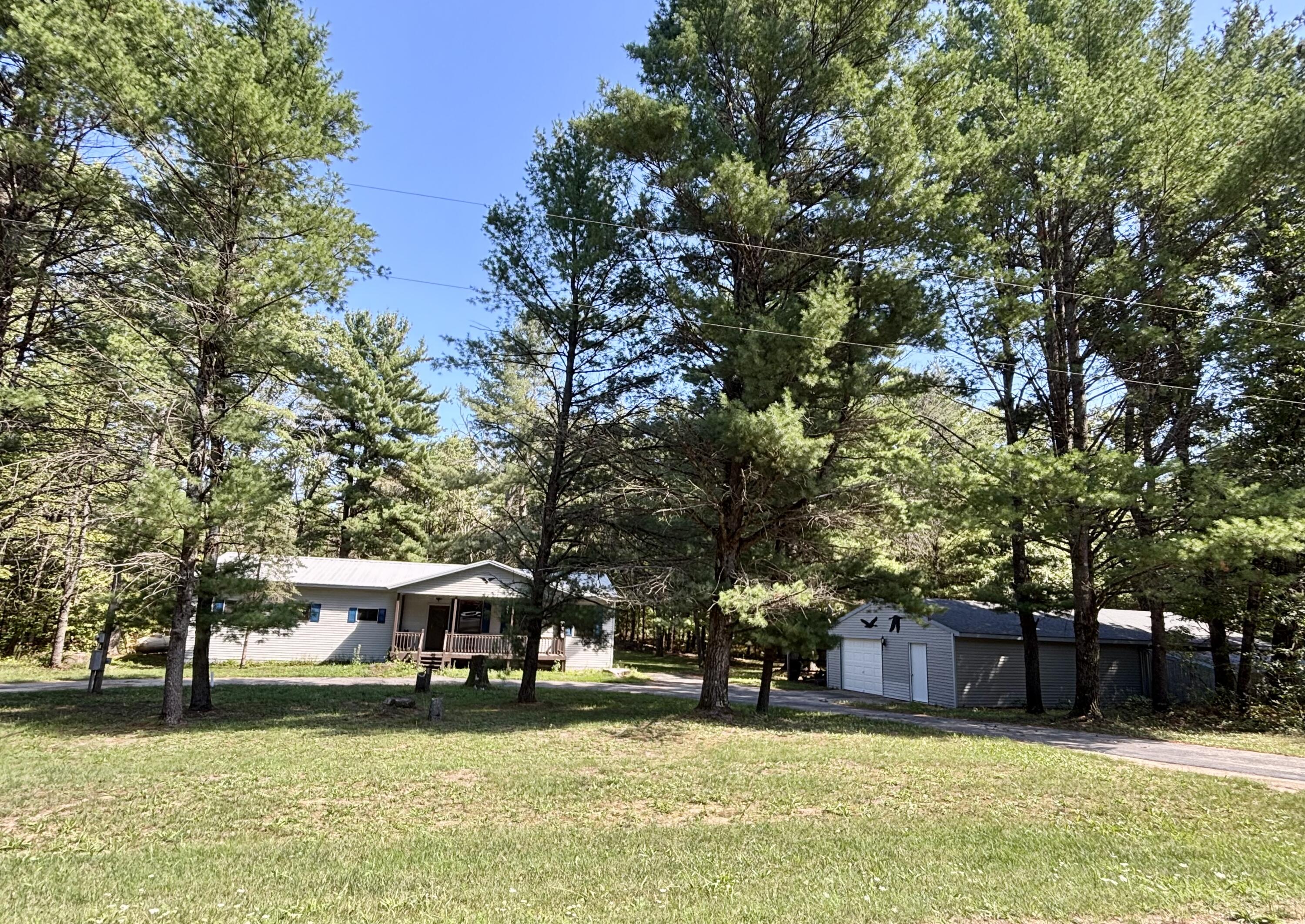 2594 S Forman Road Property Photo 1