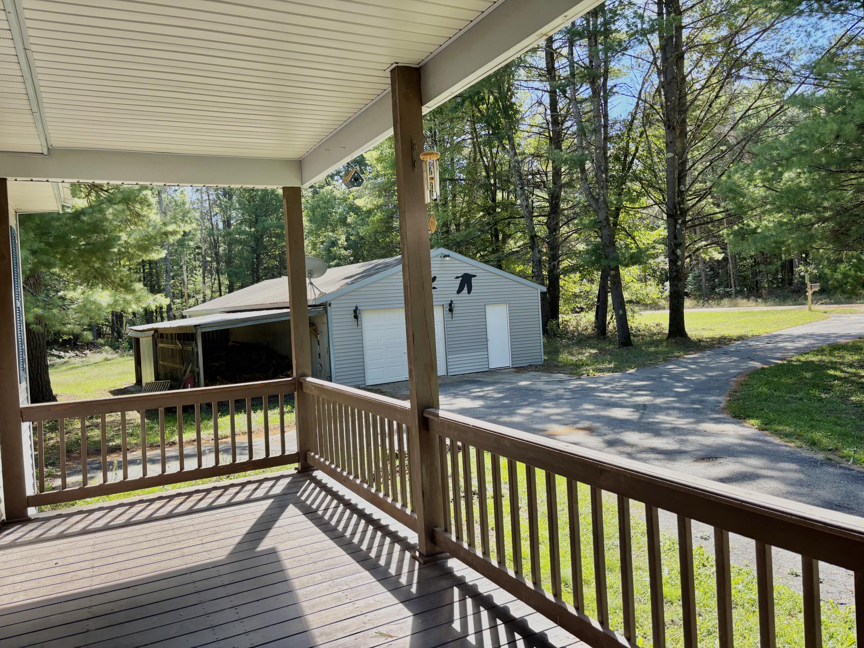 2594 S Forman Road Property Photo 3