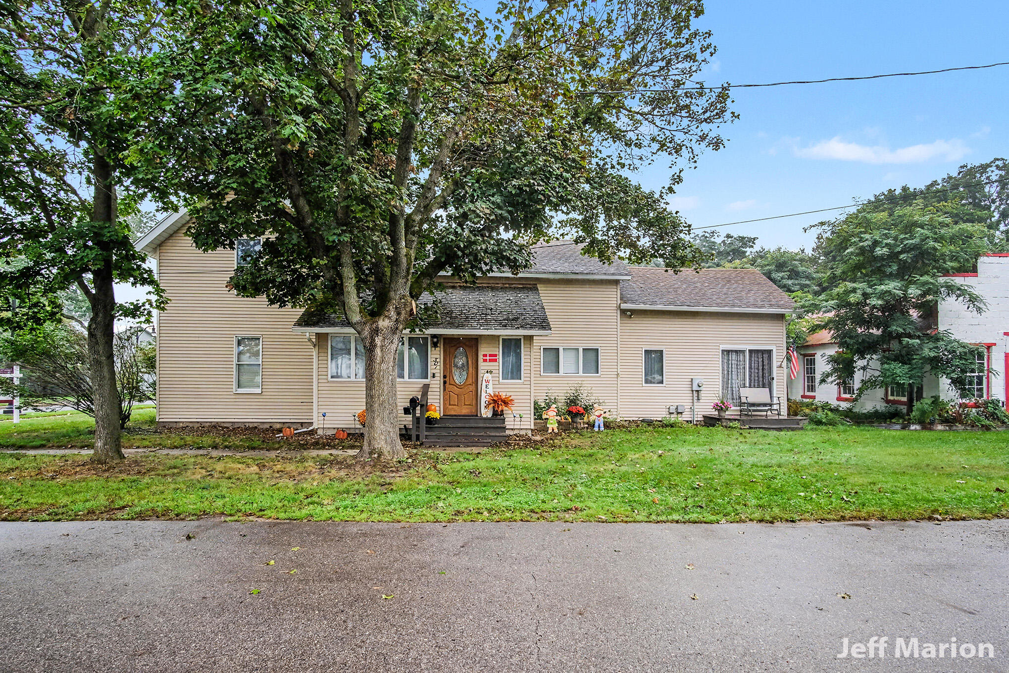 301 N Clay Street Property Photo 1