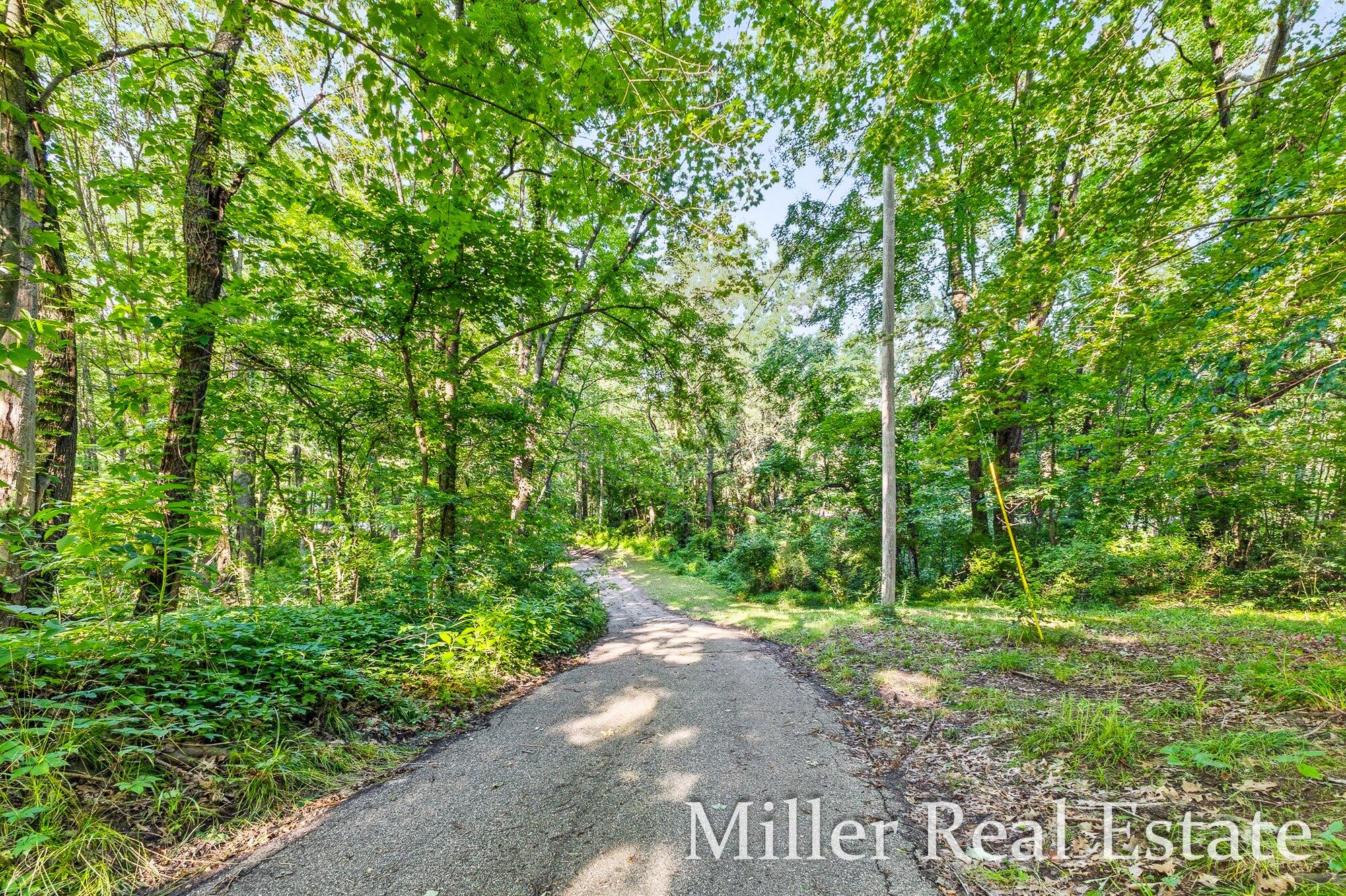12780 North Avenue Property Photo 2