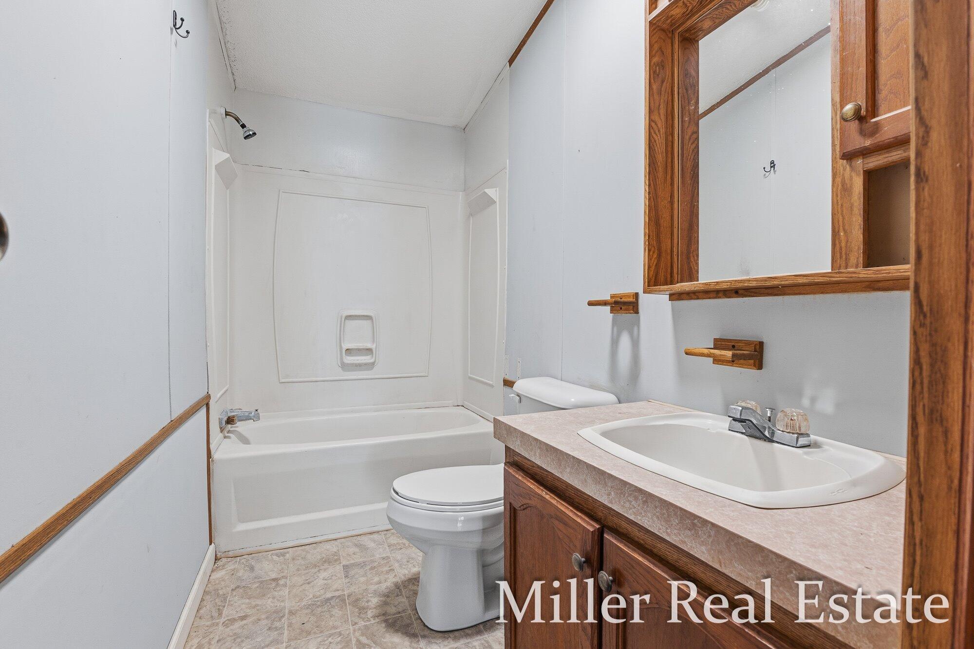 12780 North Avenue Property Photo 19