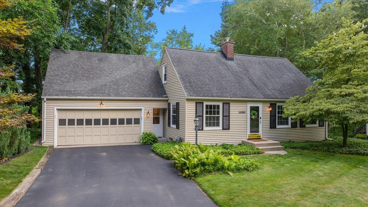 1901 Greenlawn Avenue Property Photo 1