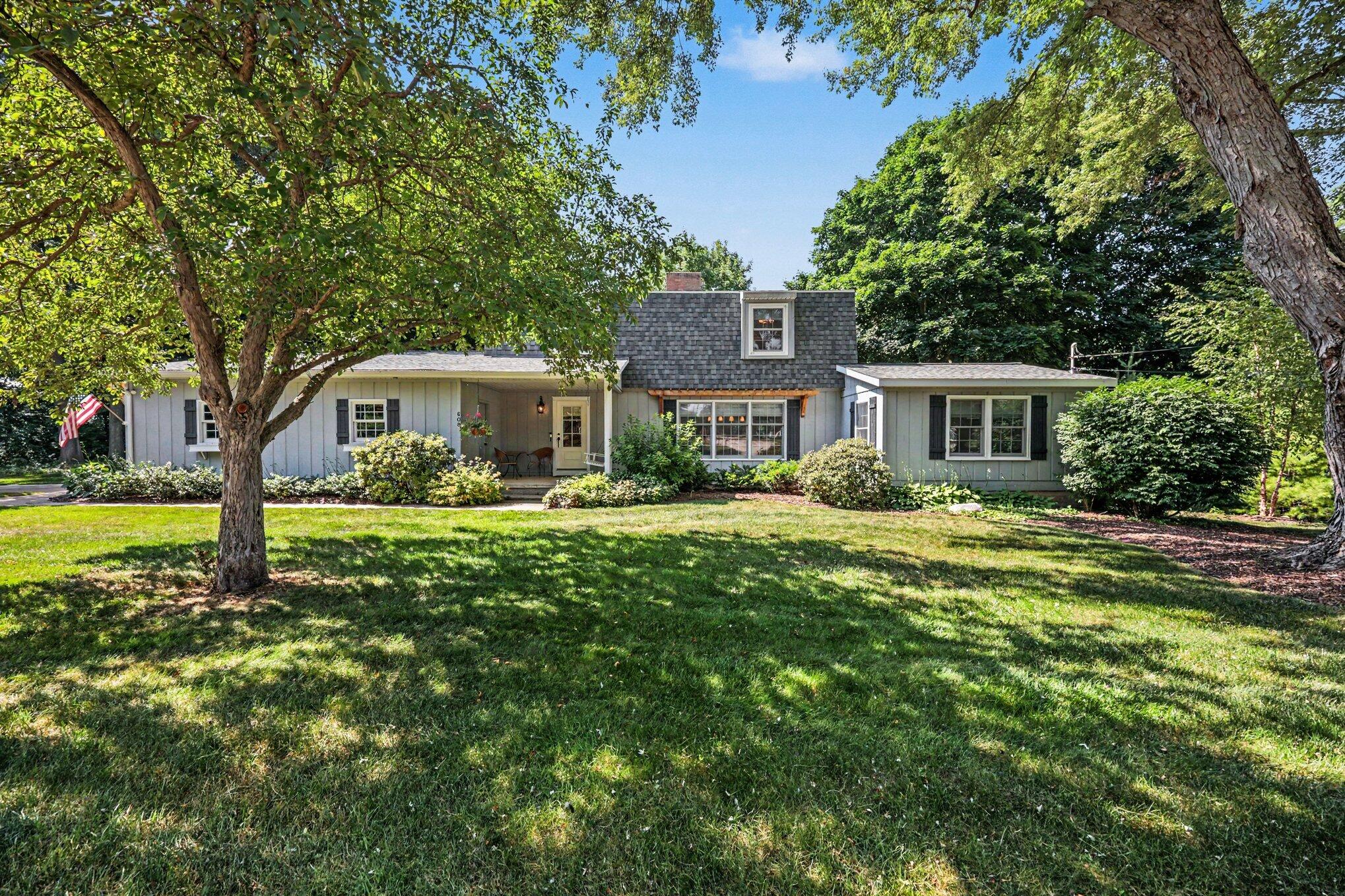 608 Arboretum Drive Property Photo 1