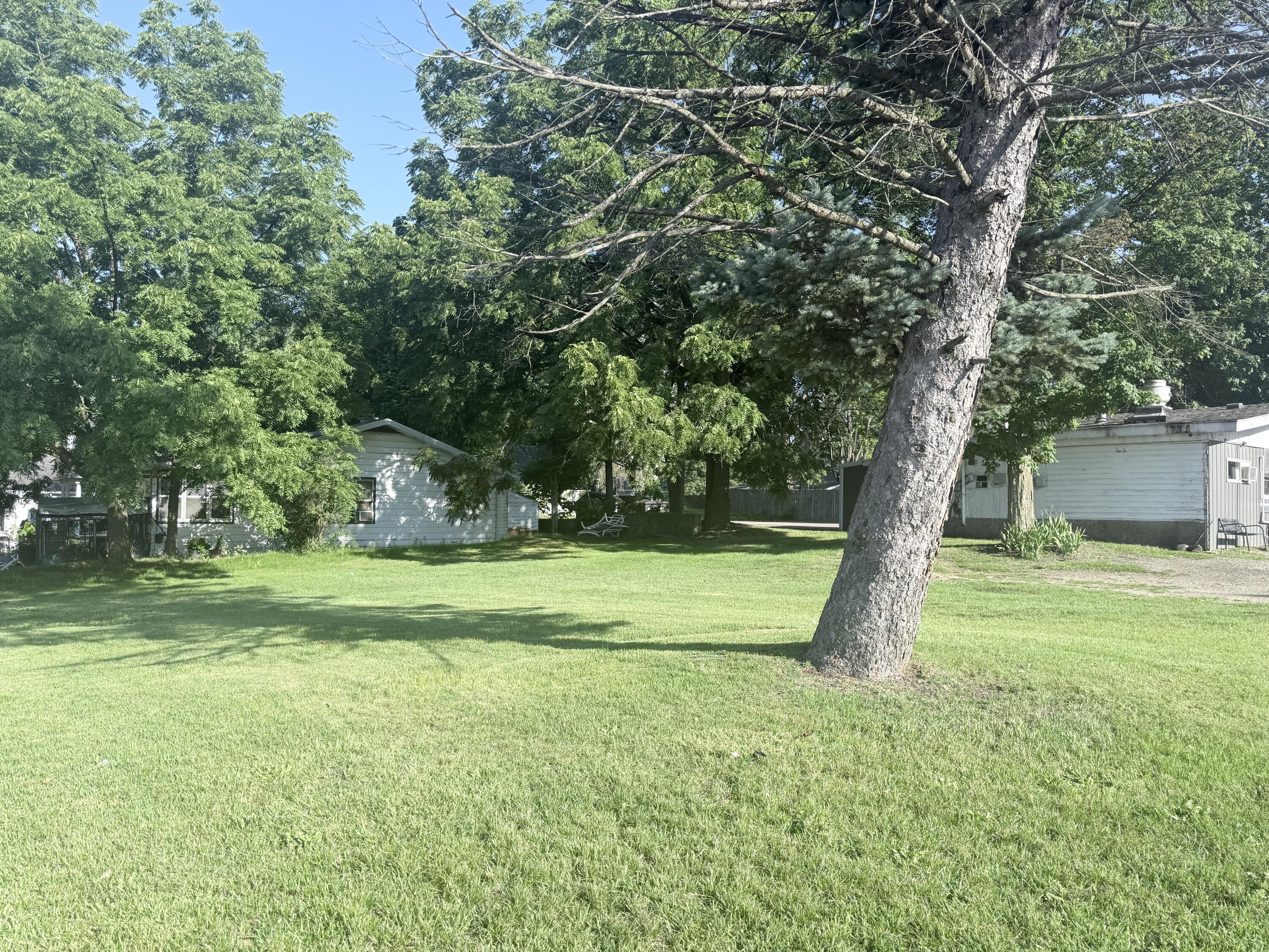 201 N Front Street Property Photo 8