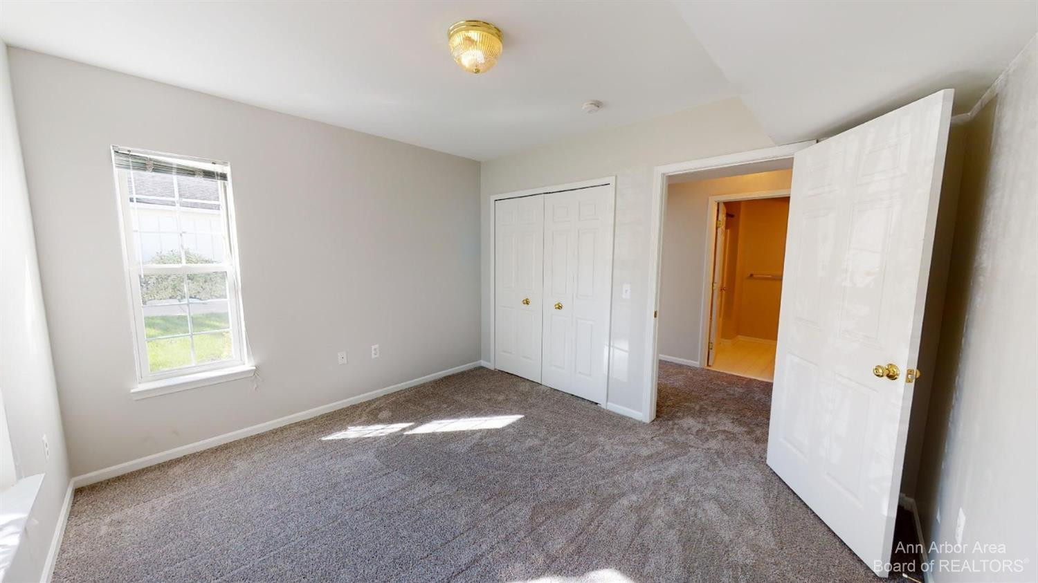 2785 S Knightsbridge Circle Property Photo 11