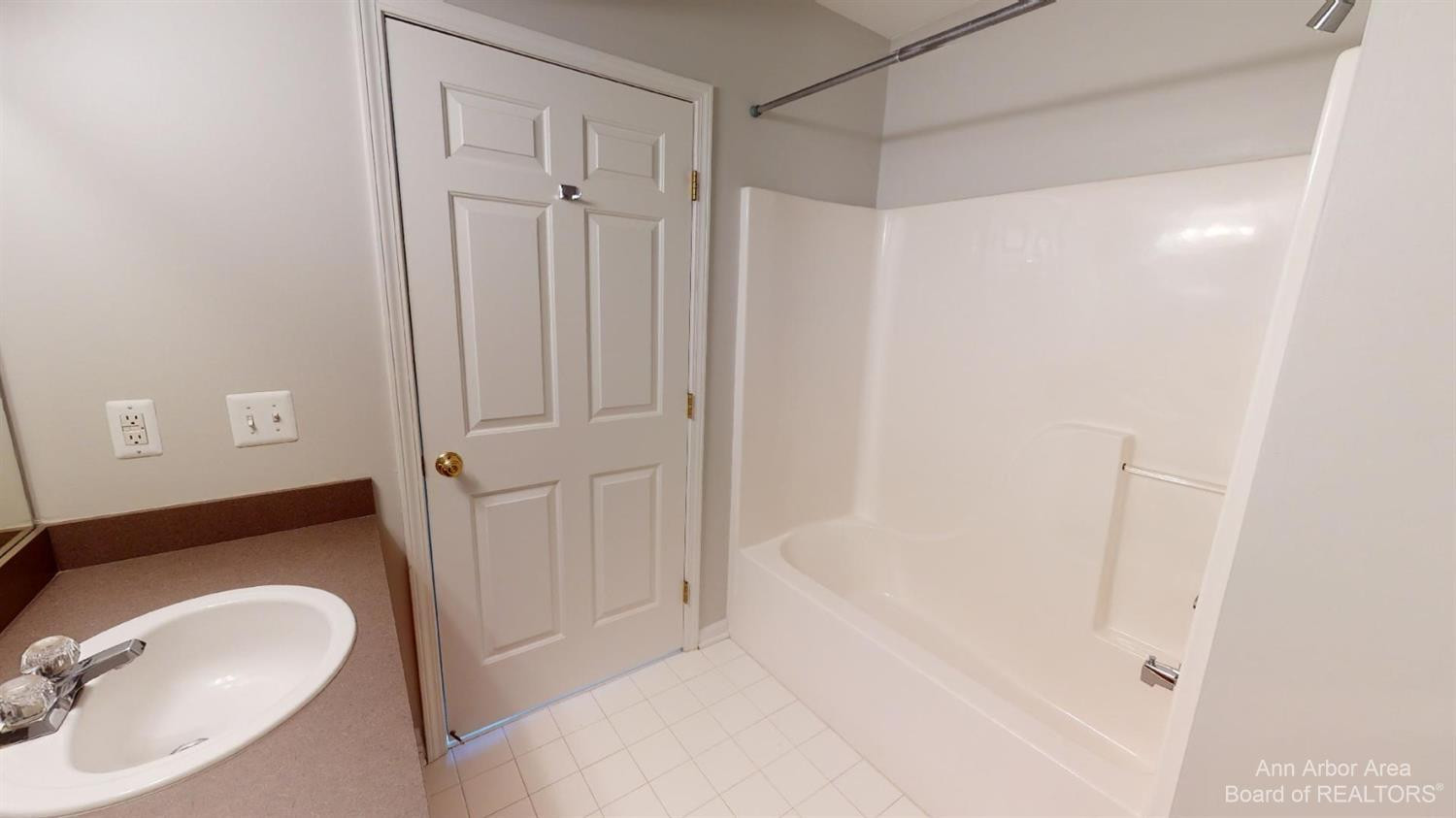 2785 S Knightsbridge Circle Property Photo 14