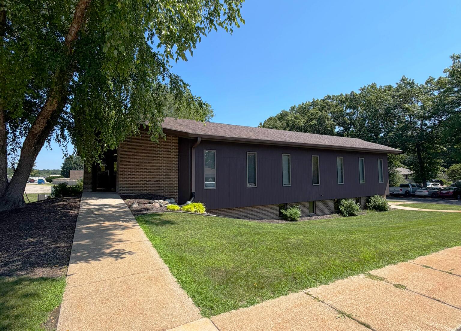 3 Heritage Oak Lane Entire Bldg Property Photo 1
