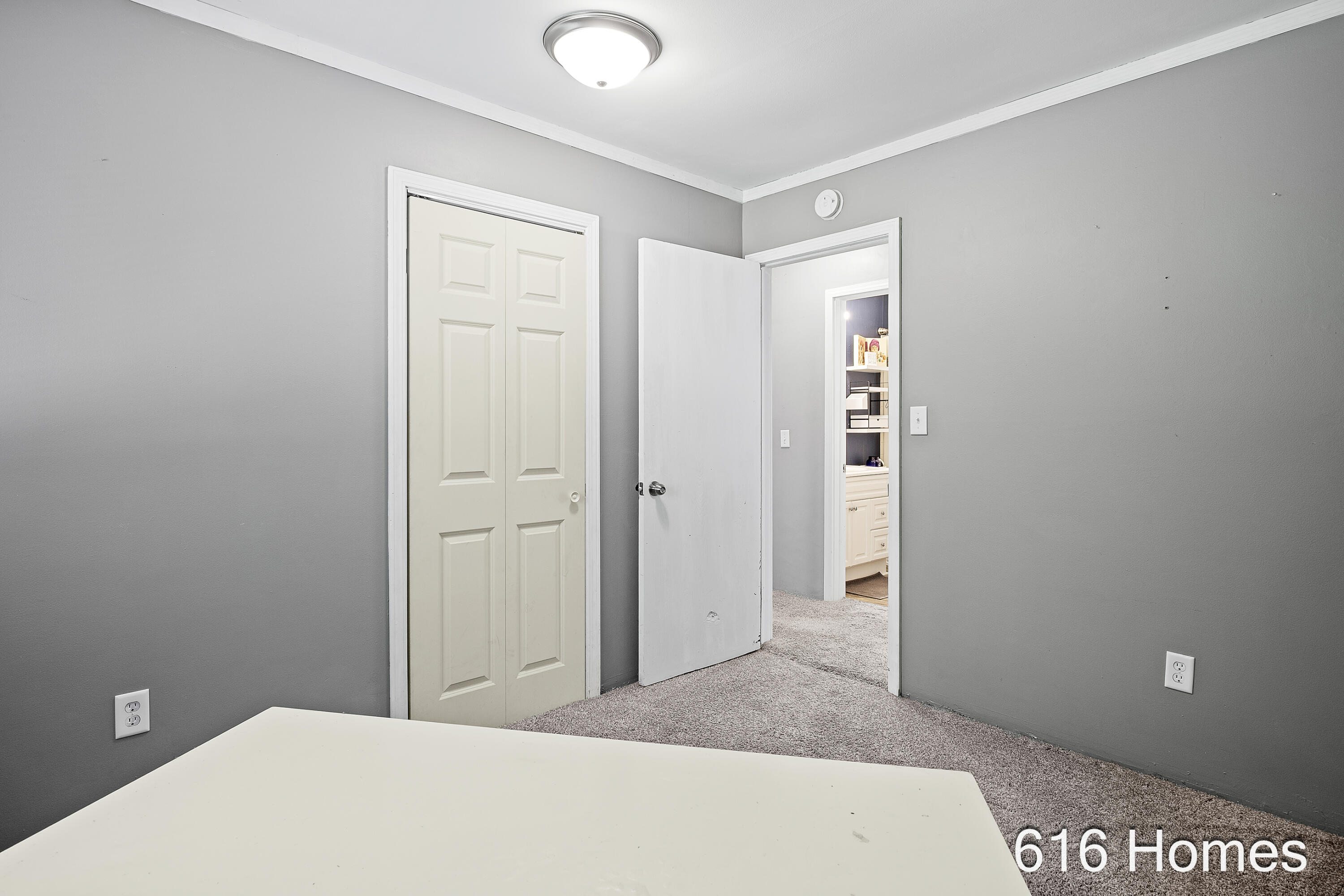 1911 Benjamin Avenue Ne Property Photo 14