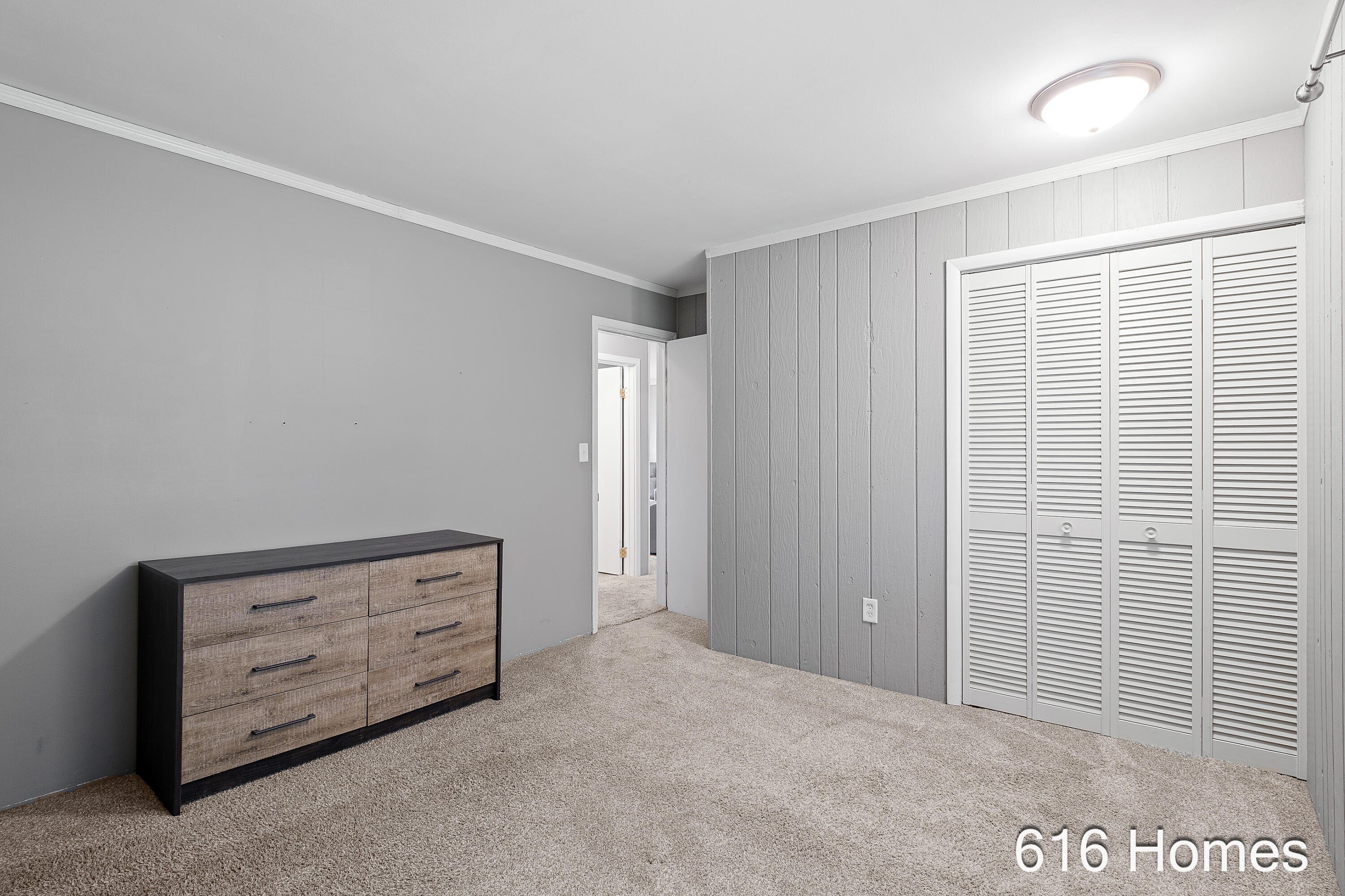 1911 Benjamin Avenue Ne Property Photo 16