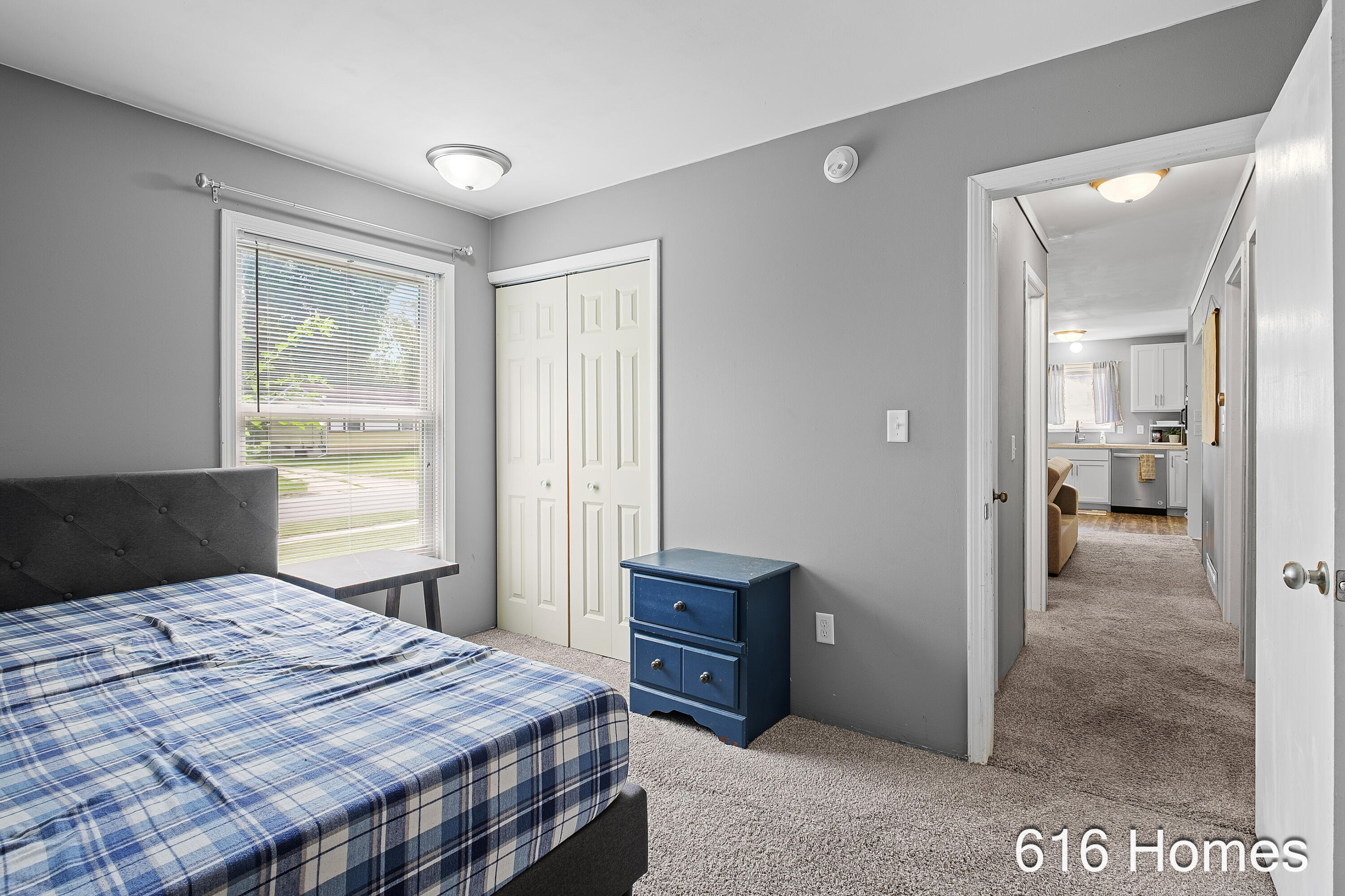 1911 Benjamin Avenue Ne Property Photo 18