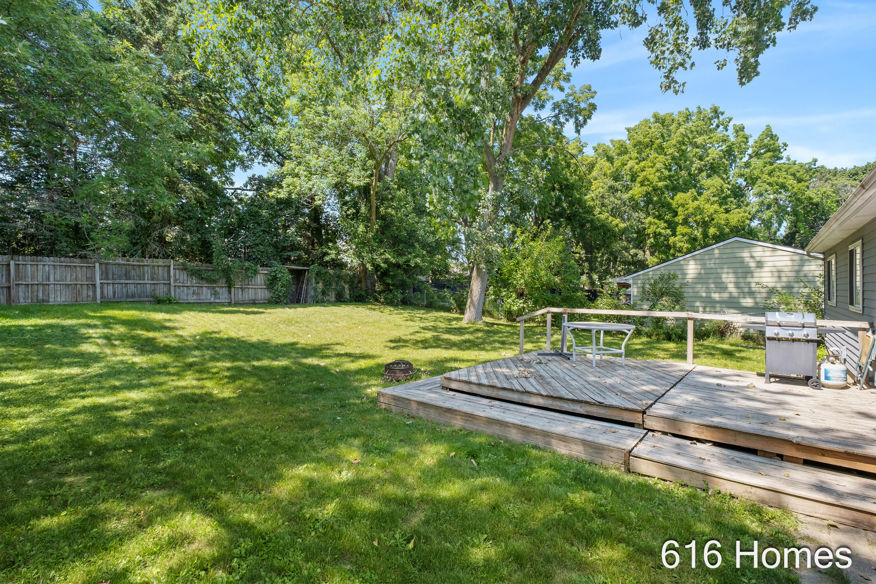 1911 Benjamin Avenue Ne Property Photo 29