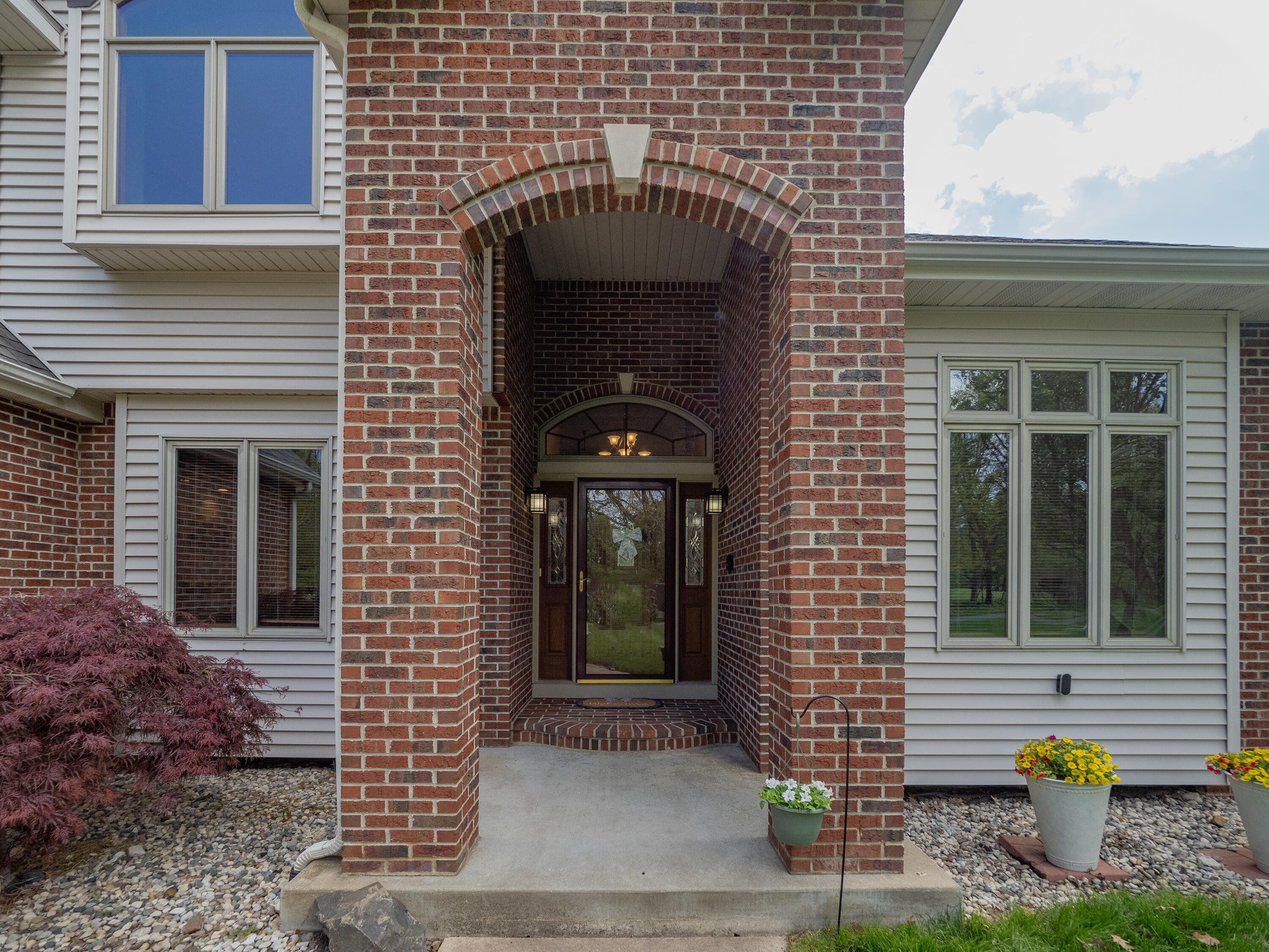 15915 Indian Valley Street Property Photo 4