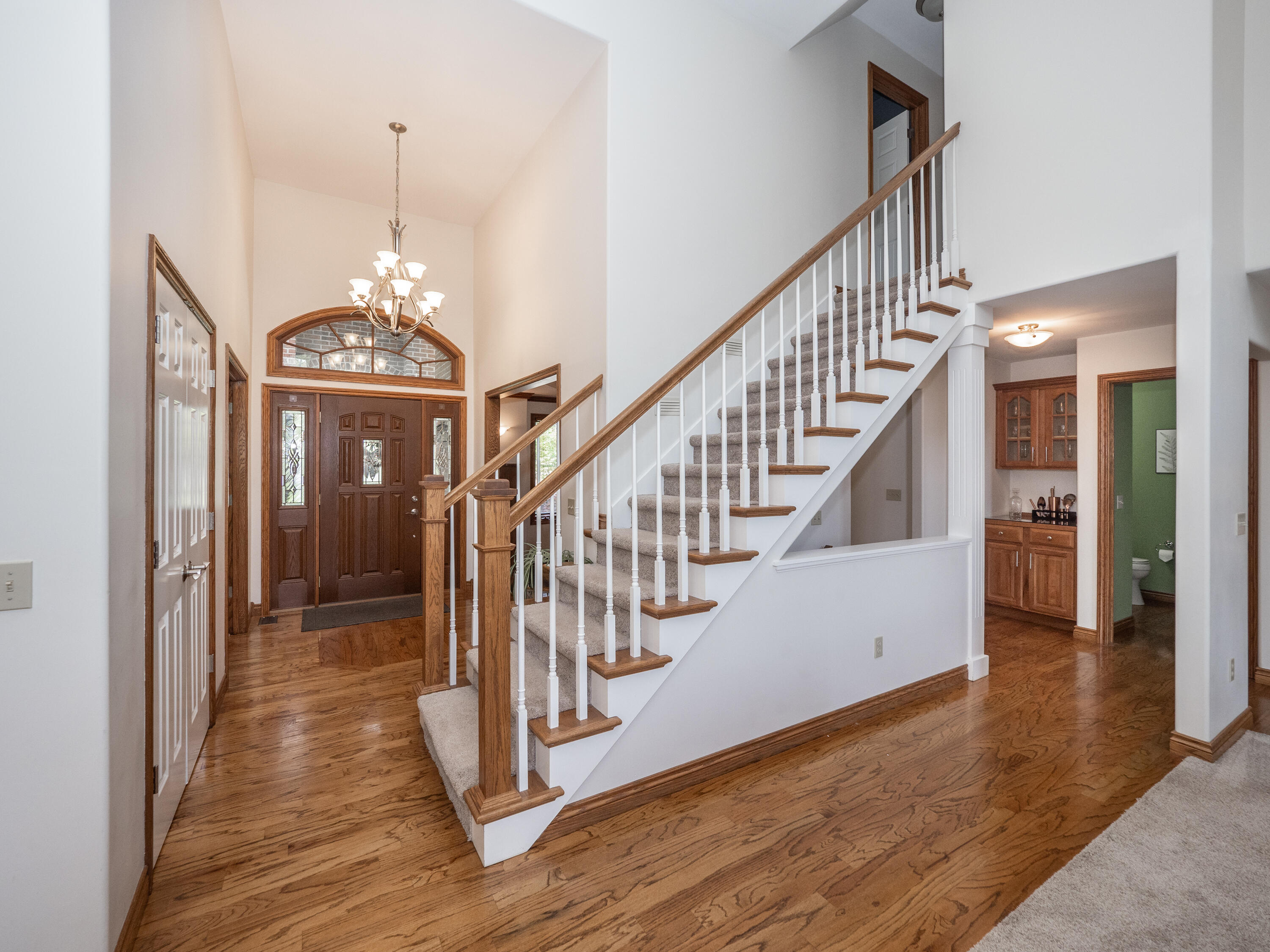 15915 Indian Valley Street Property Photo 5