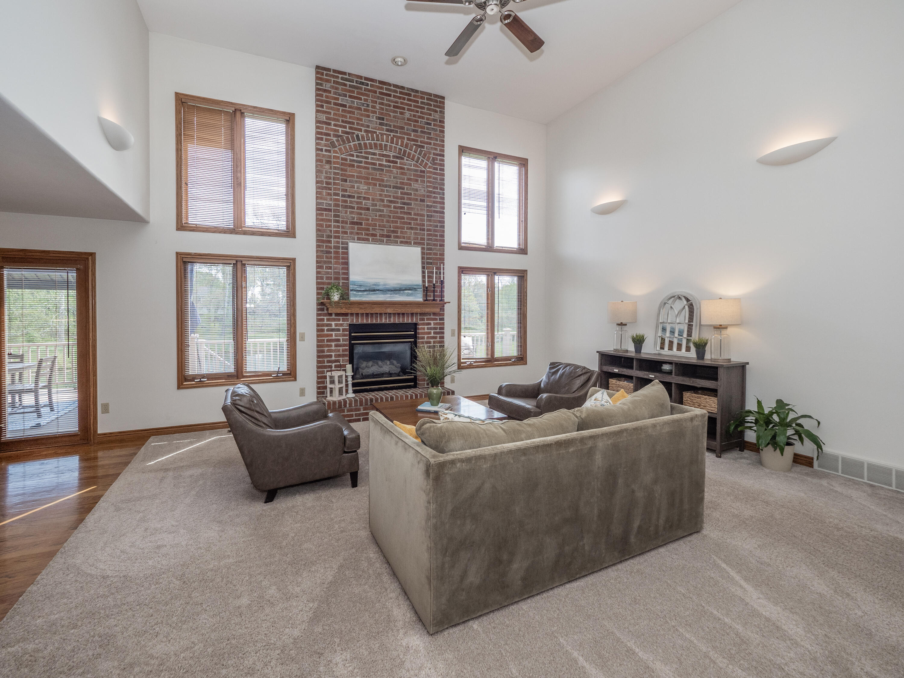 15915 Indian Valley Street Property Photo 10