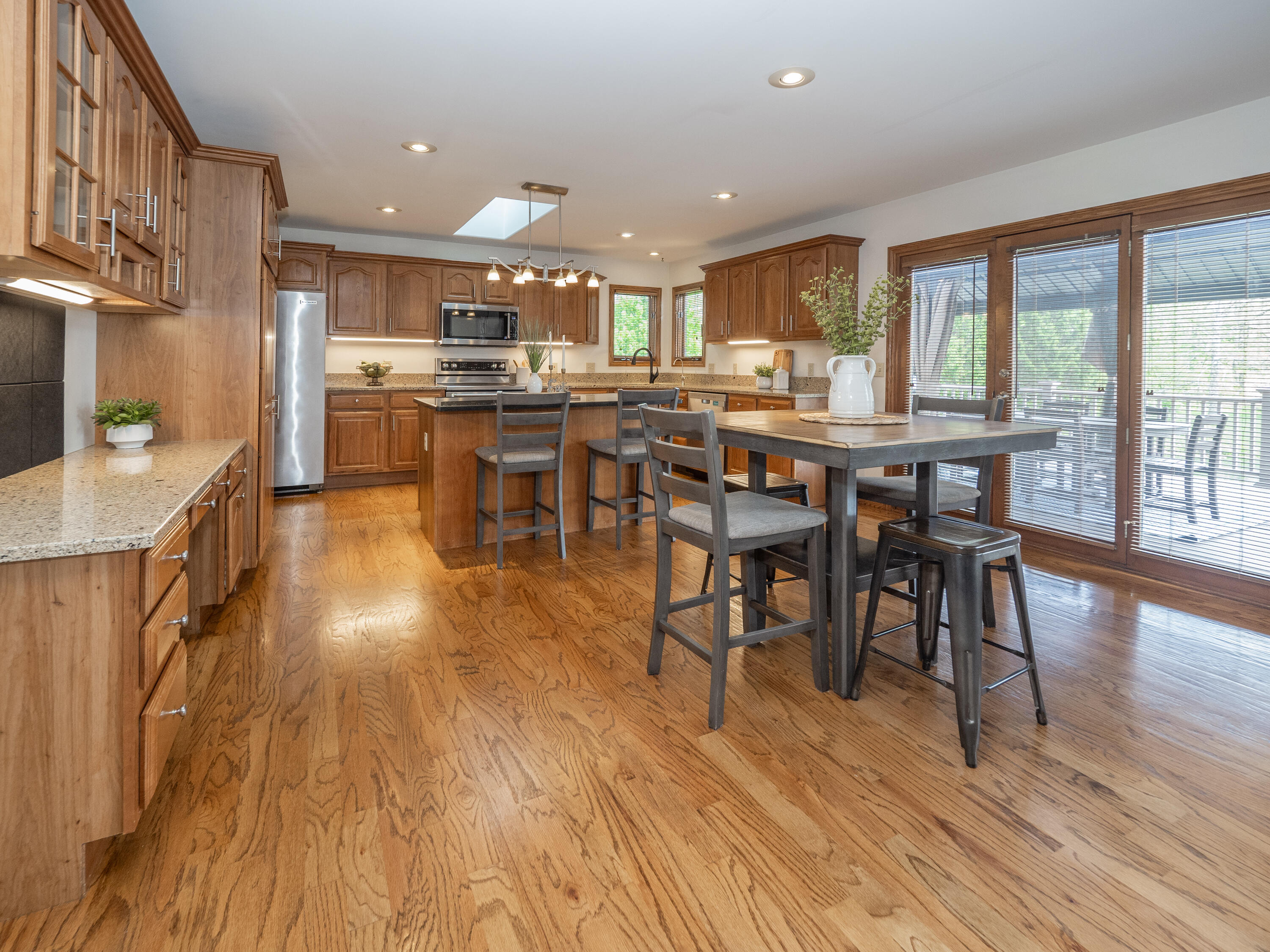 15915 Indian Valley Street Property Photo 13
