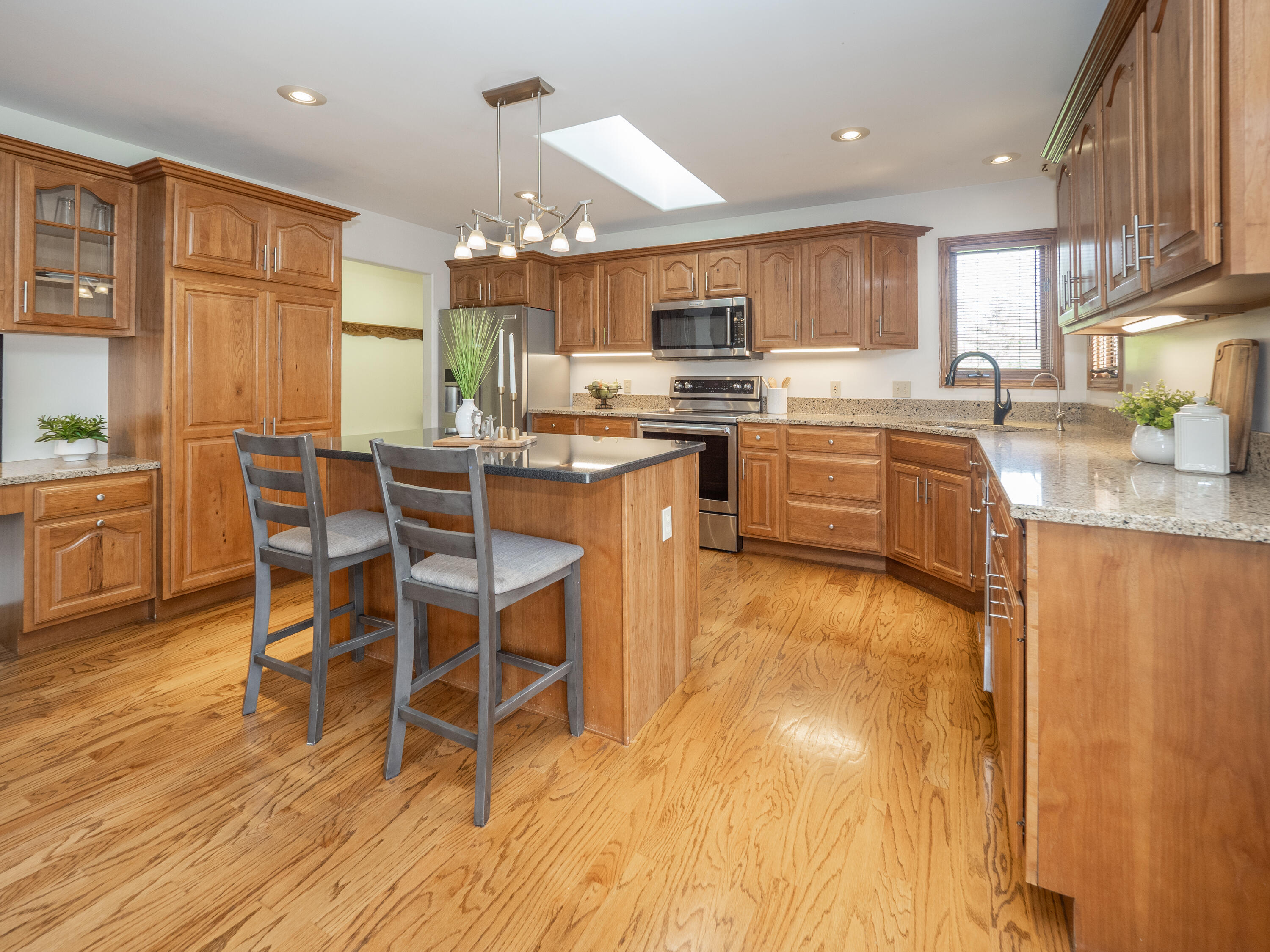 15915 Indian Valley Street Property Photo 15
