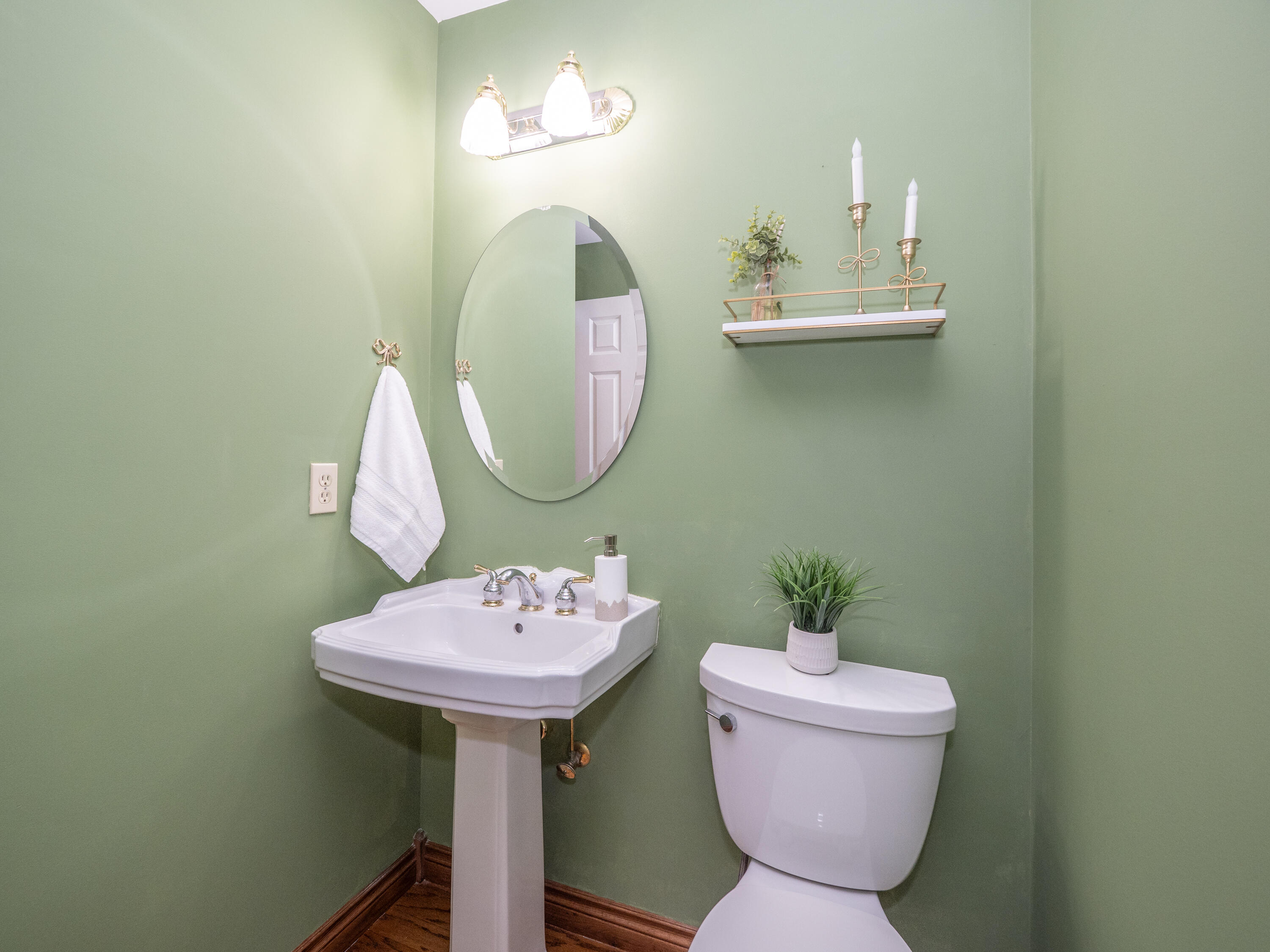 15915 Indian Valley Street Property Photo 20