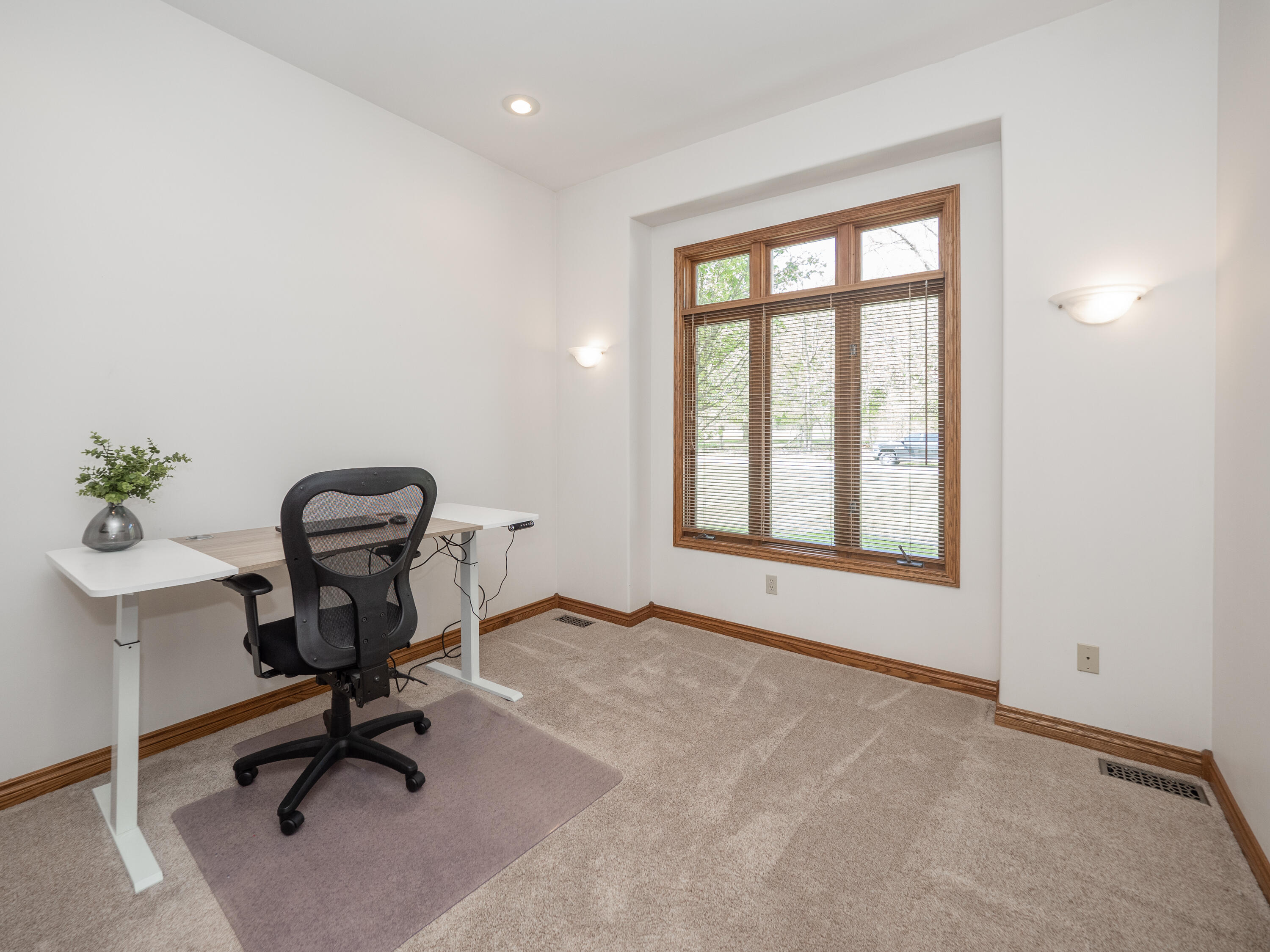 15915 Indian Valley Street Property Photo 23