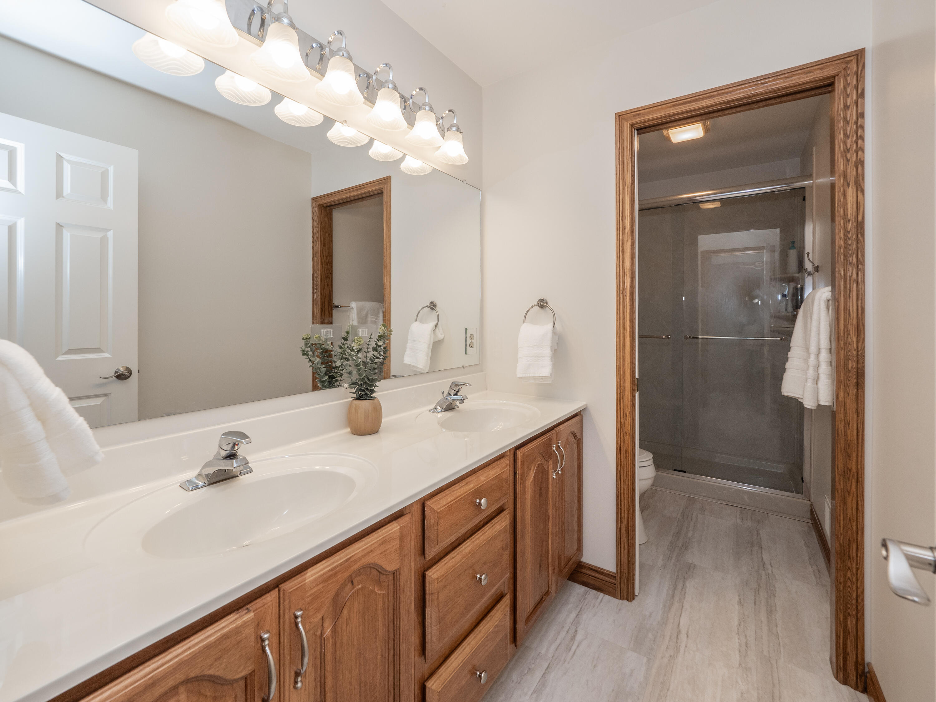 15915 Indian Valley Street Property Photo 34
