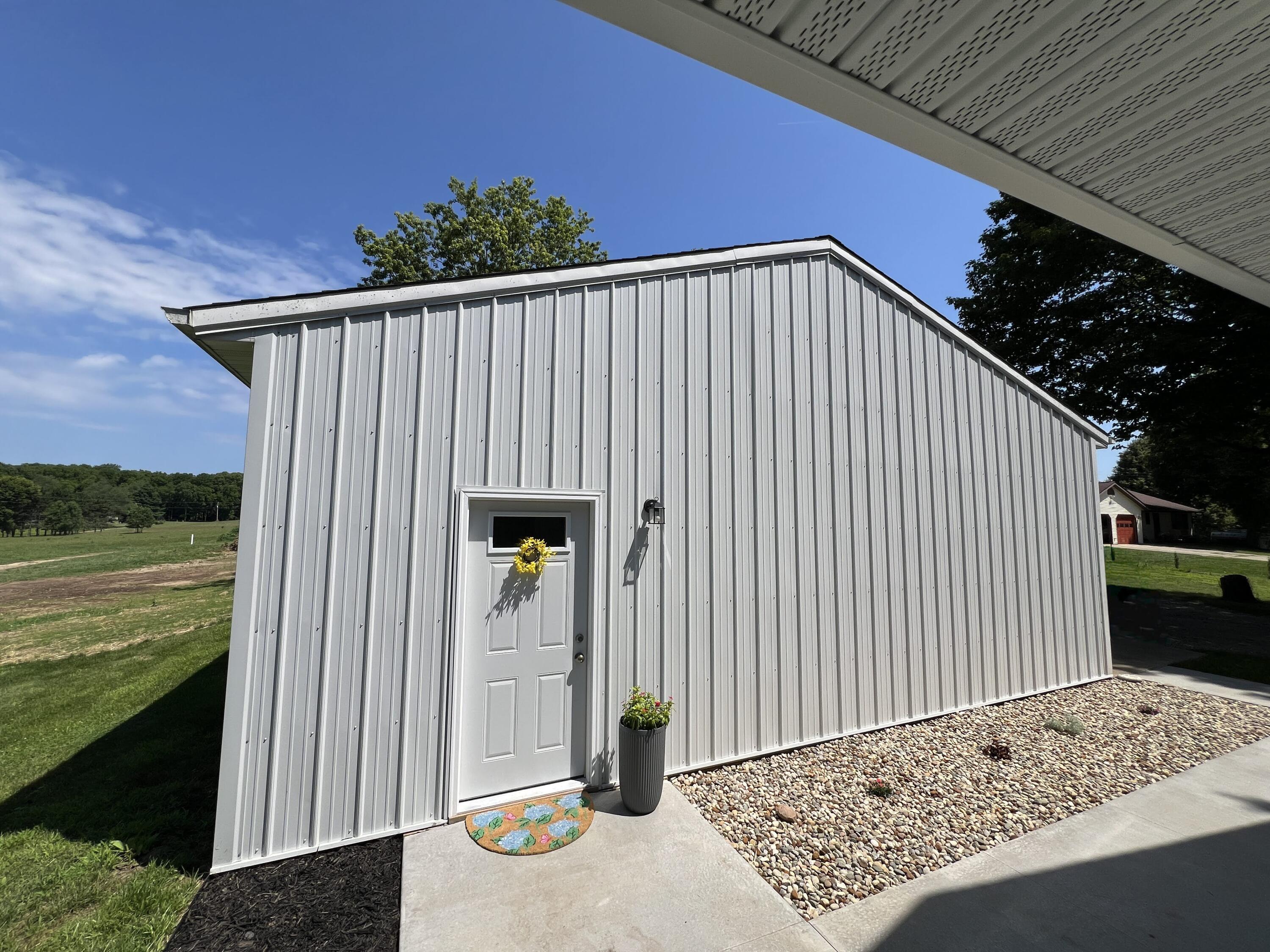 10797 E T Avenue Property Photo 19