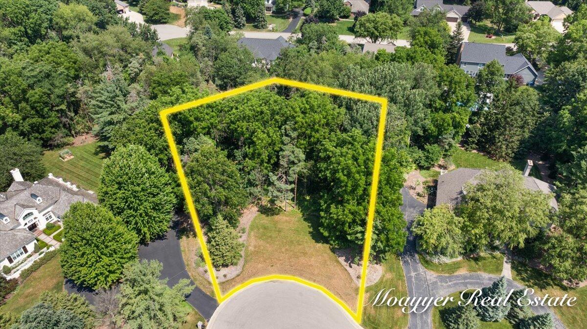 2549 Ashwood Court Se Property Photo 2