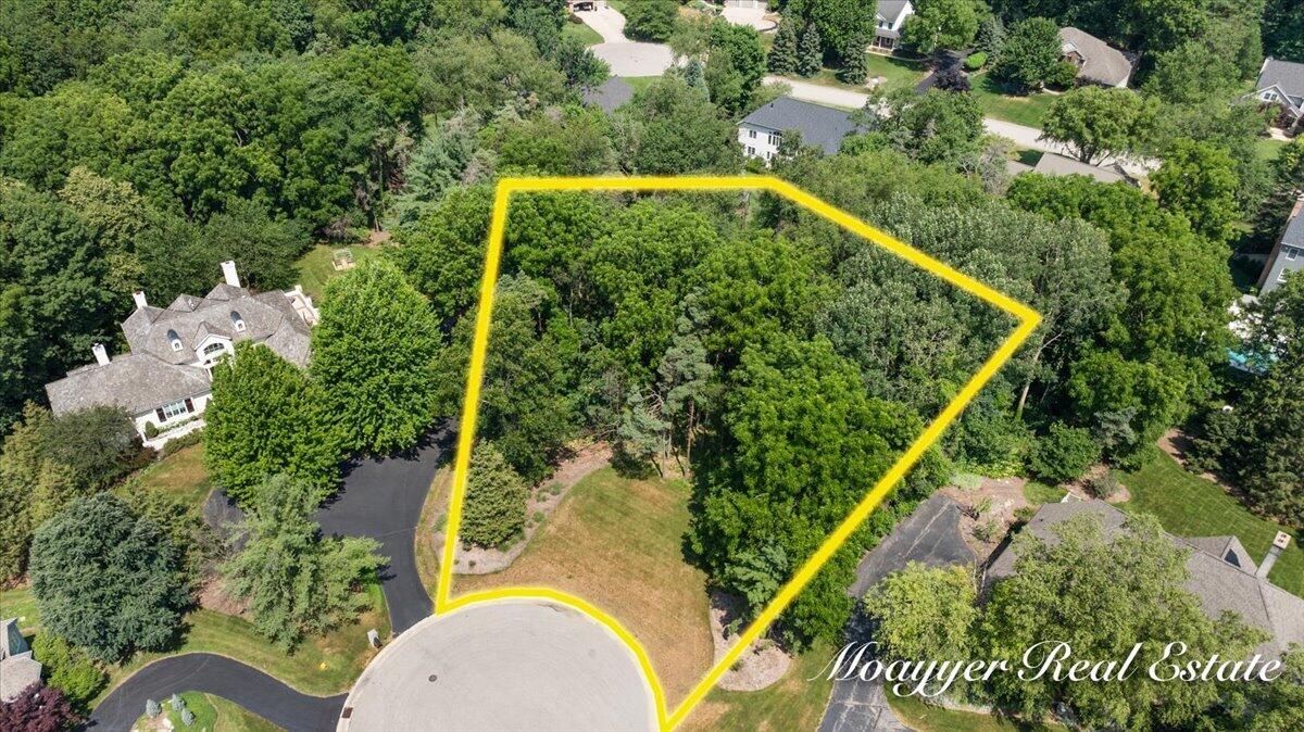 2549 Ashwood Court Se Property Photo 3