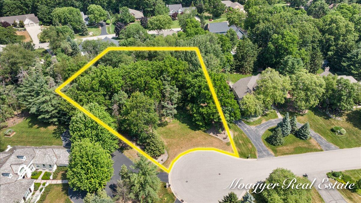 2549 Ashwood Court Se Property Photo 4