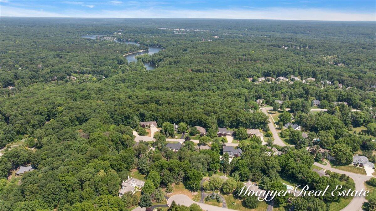 2549 Ashwood Court Se Property Photo 9