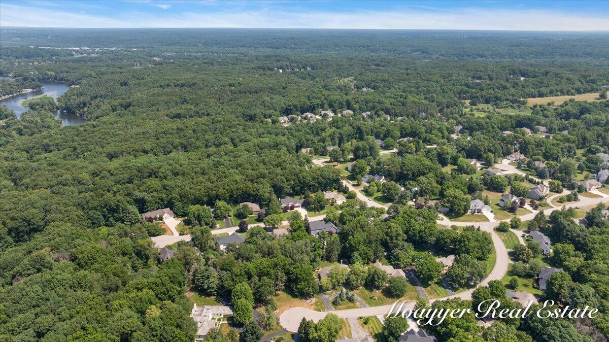 2549 Ashwood Court Se Property Photo 11