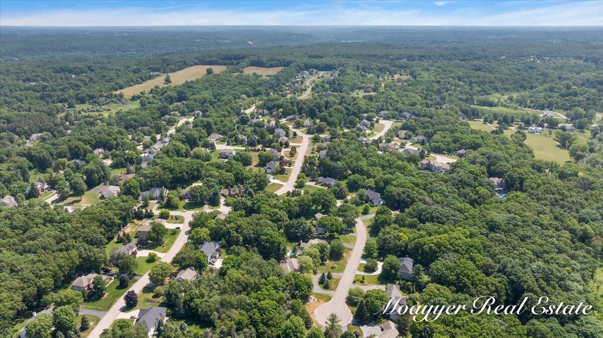 2549 Ashwood Court Se Property Photo 12
