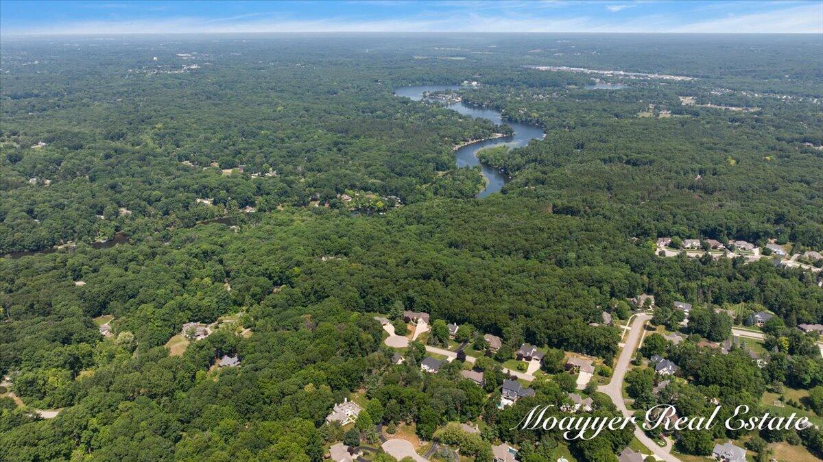 2549 Ashwood Court Se Property Photo 17