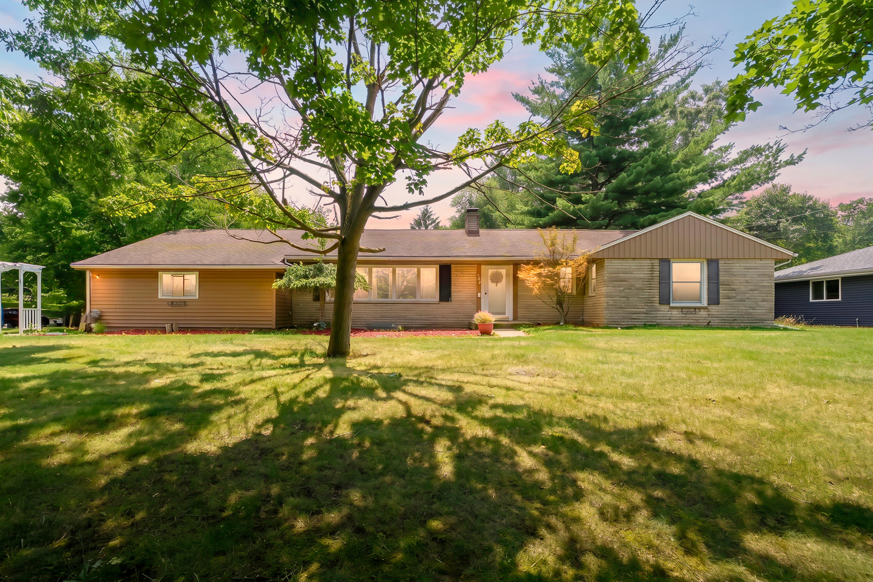 2805 Winchell Avenue Property Photo 1