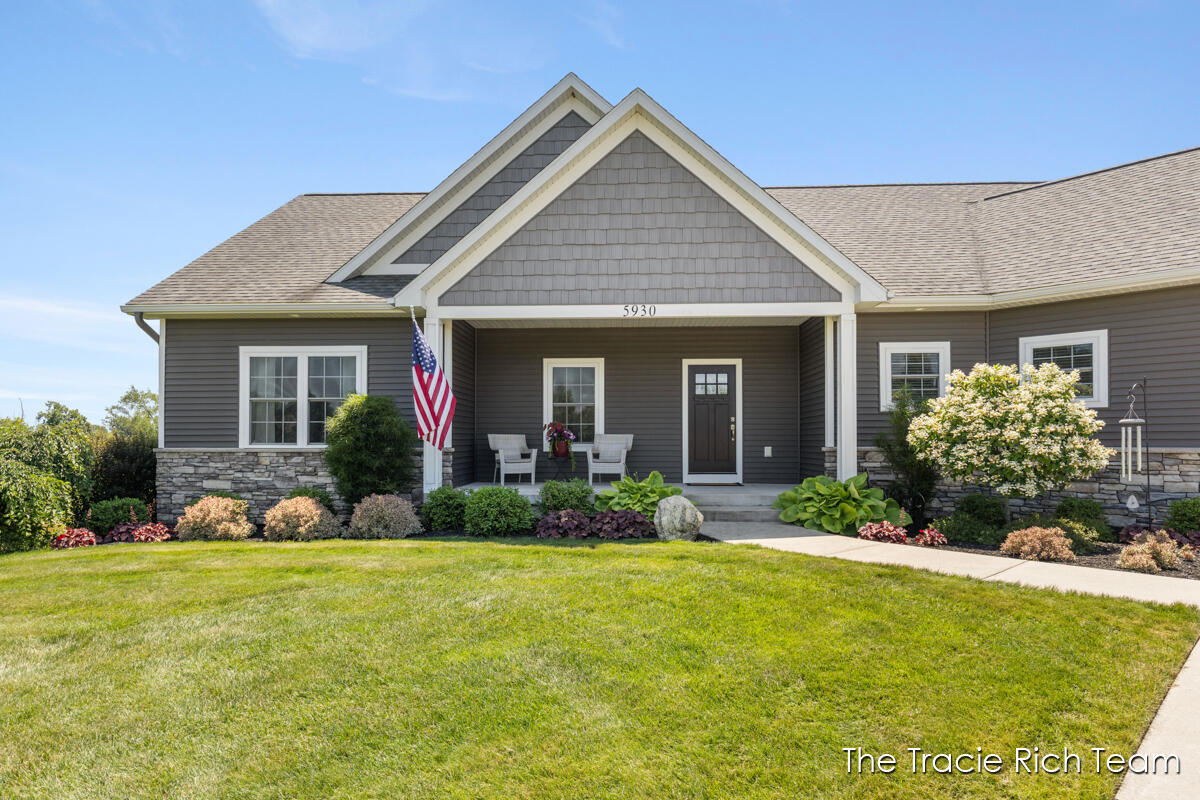 5930 12 Mile Road Ne Property Photo 2