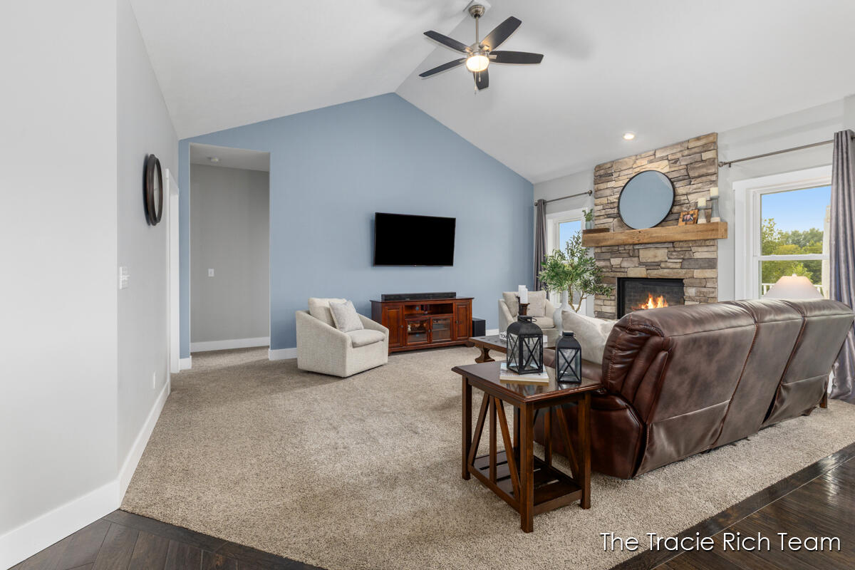 5930 12 Mile Road Ne Property Photo 15