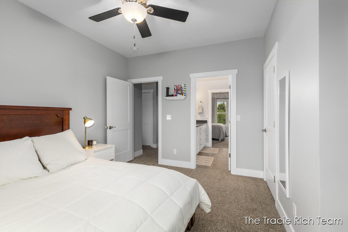 5930 12 Mile Road Ne Property Photo 27