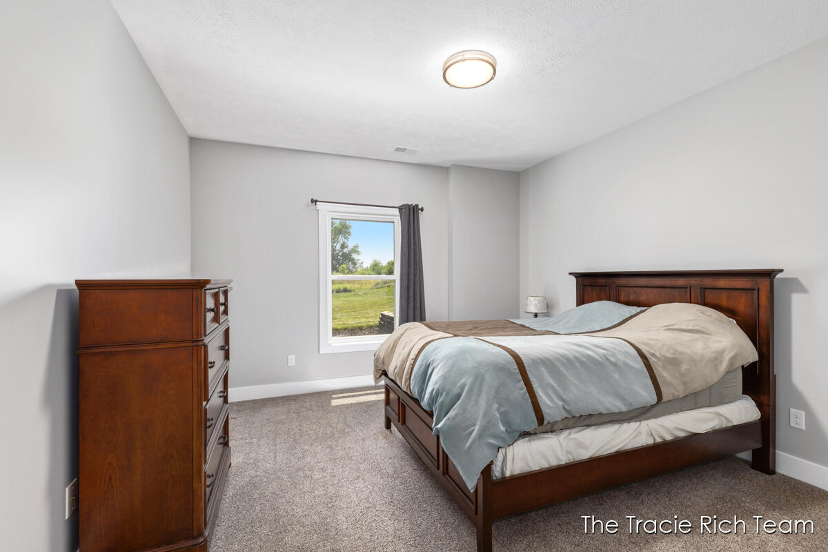 5930 12 Mile Road Ne Property Photo 49