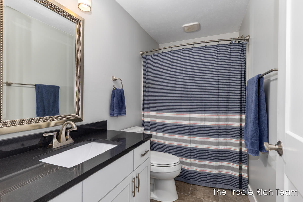 5930 12 Mile Road Ne Property Photo 52