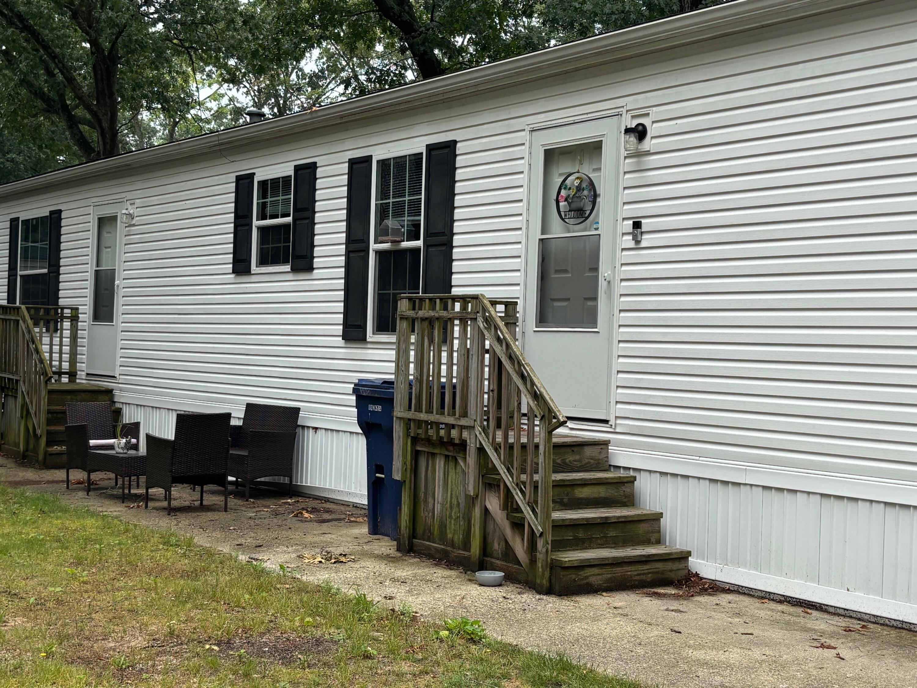 5013 Lumberman Lane Property Photo 1