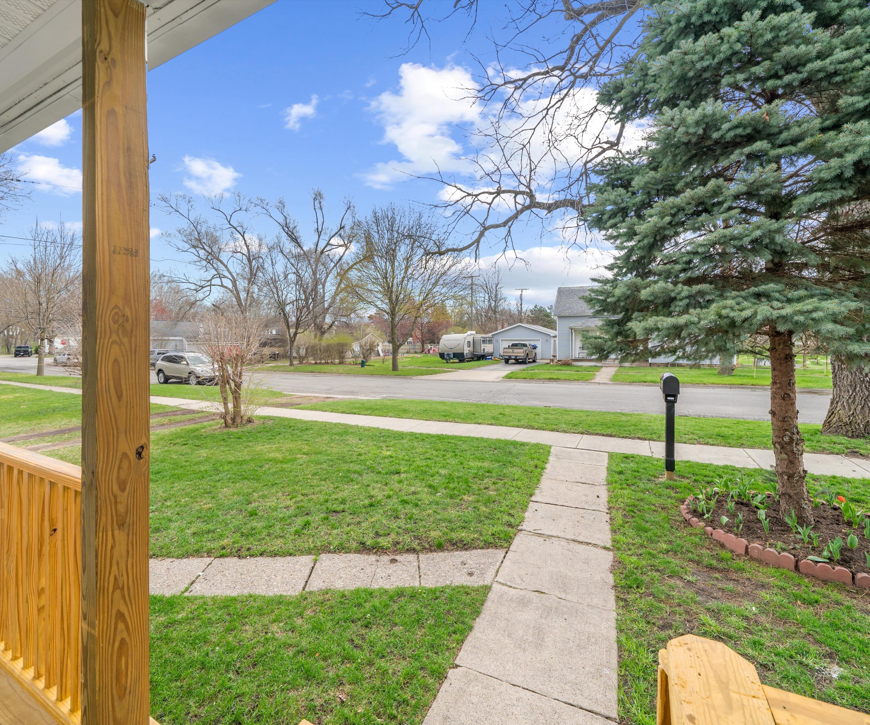 244 Cass Street Property Photo 5