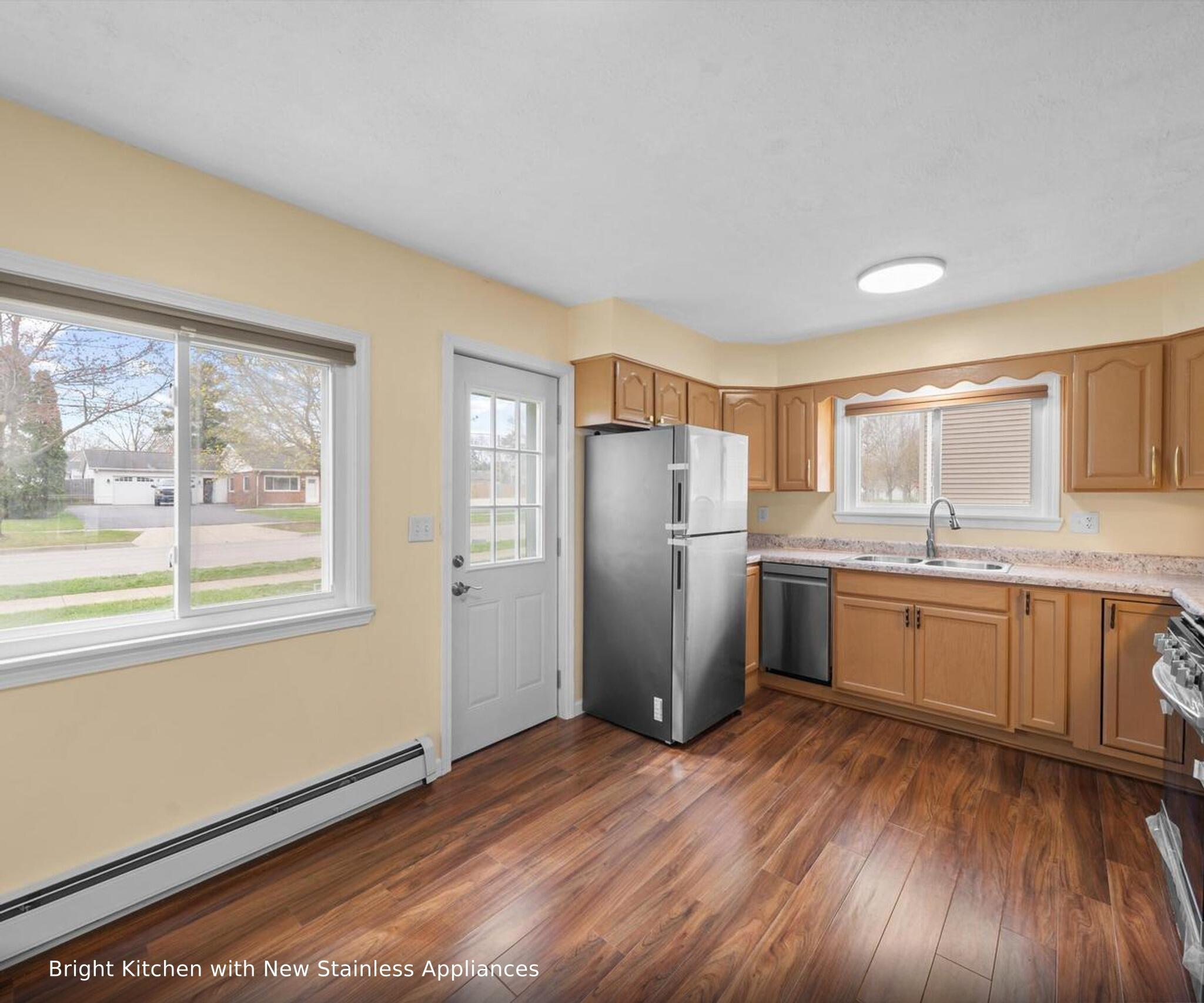 244 Cass Street Property Photo 8