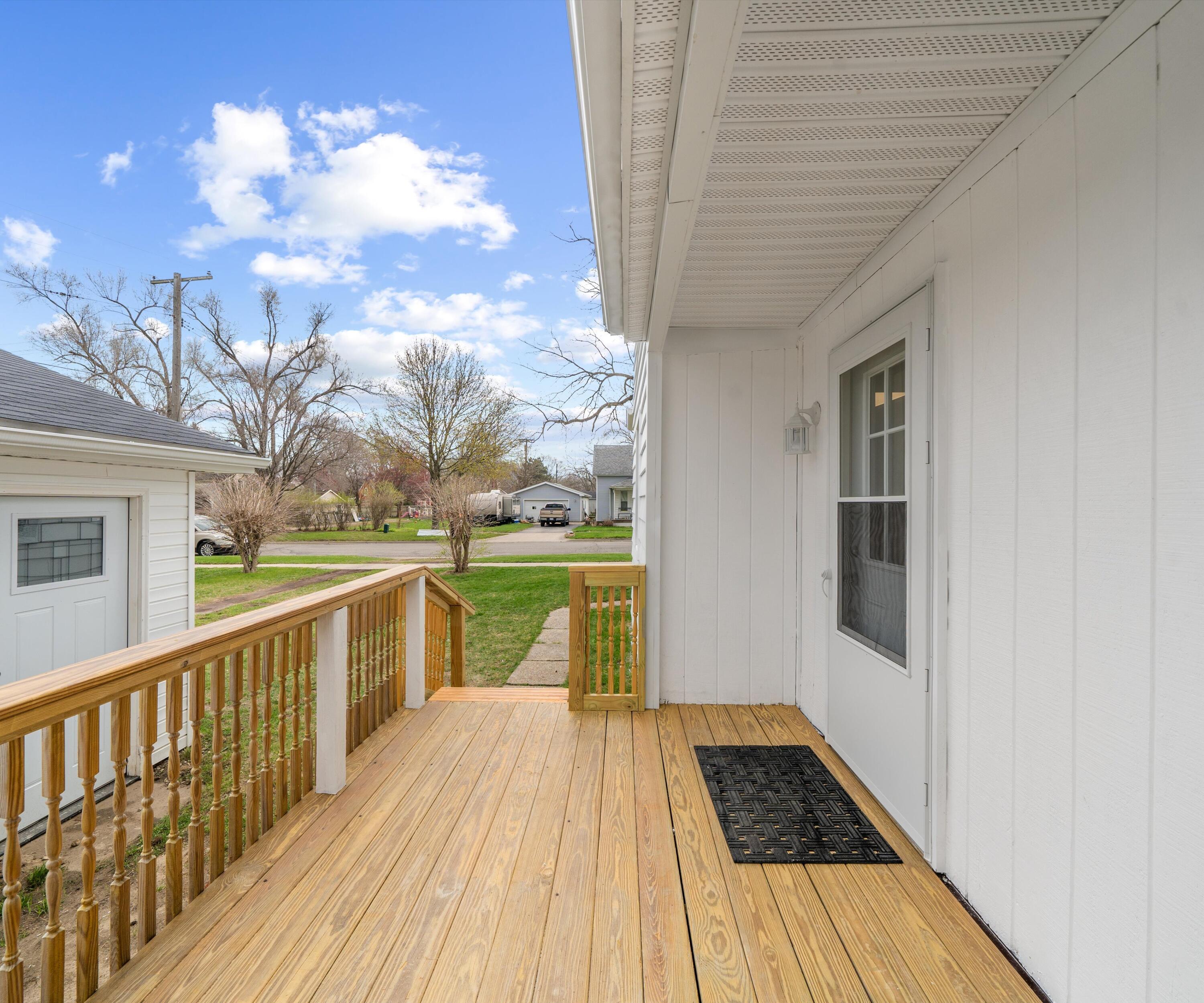 244 Cass Street Property Photo 28
