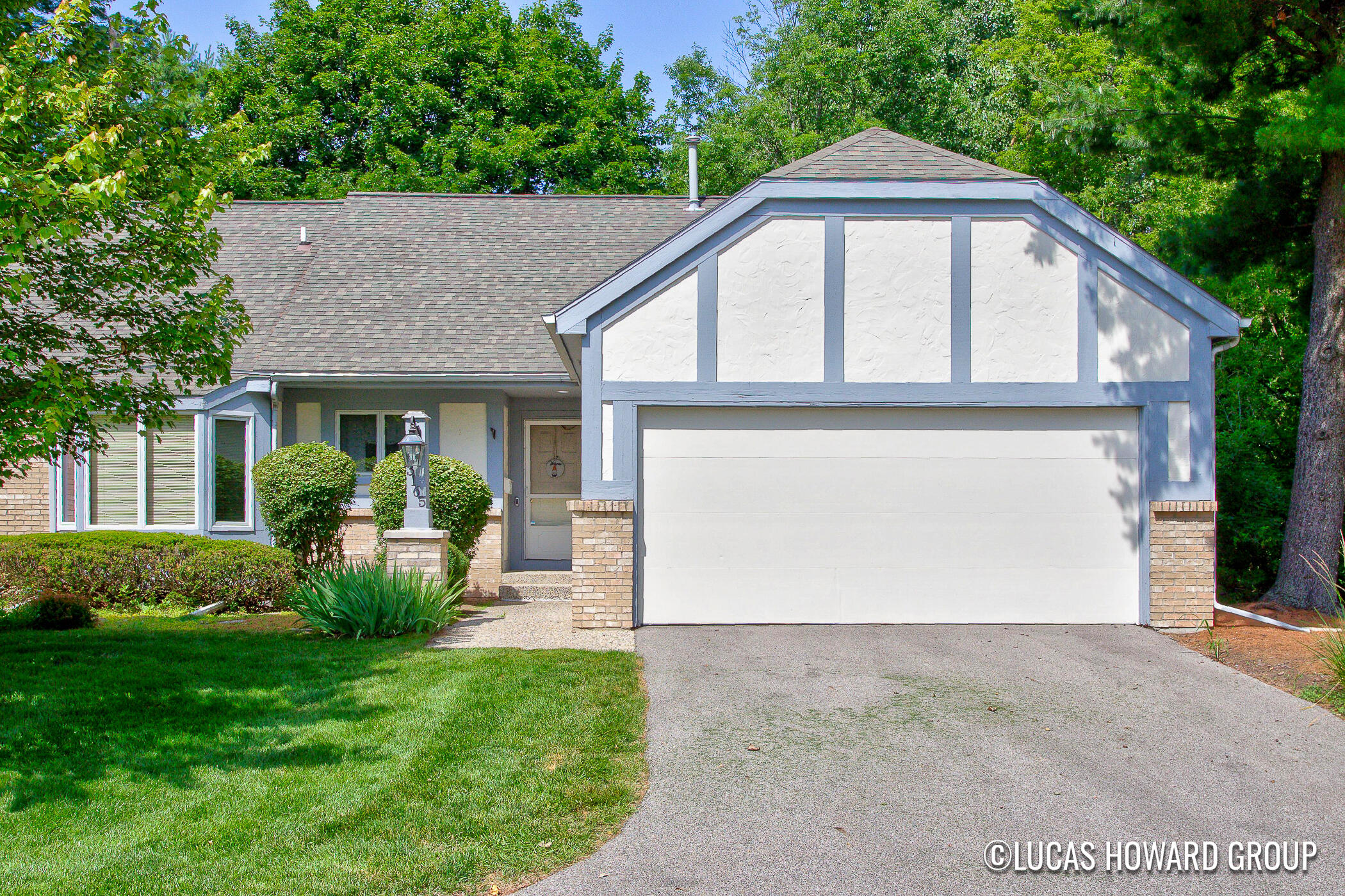 3165 Maple Villa Drive SE