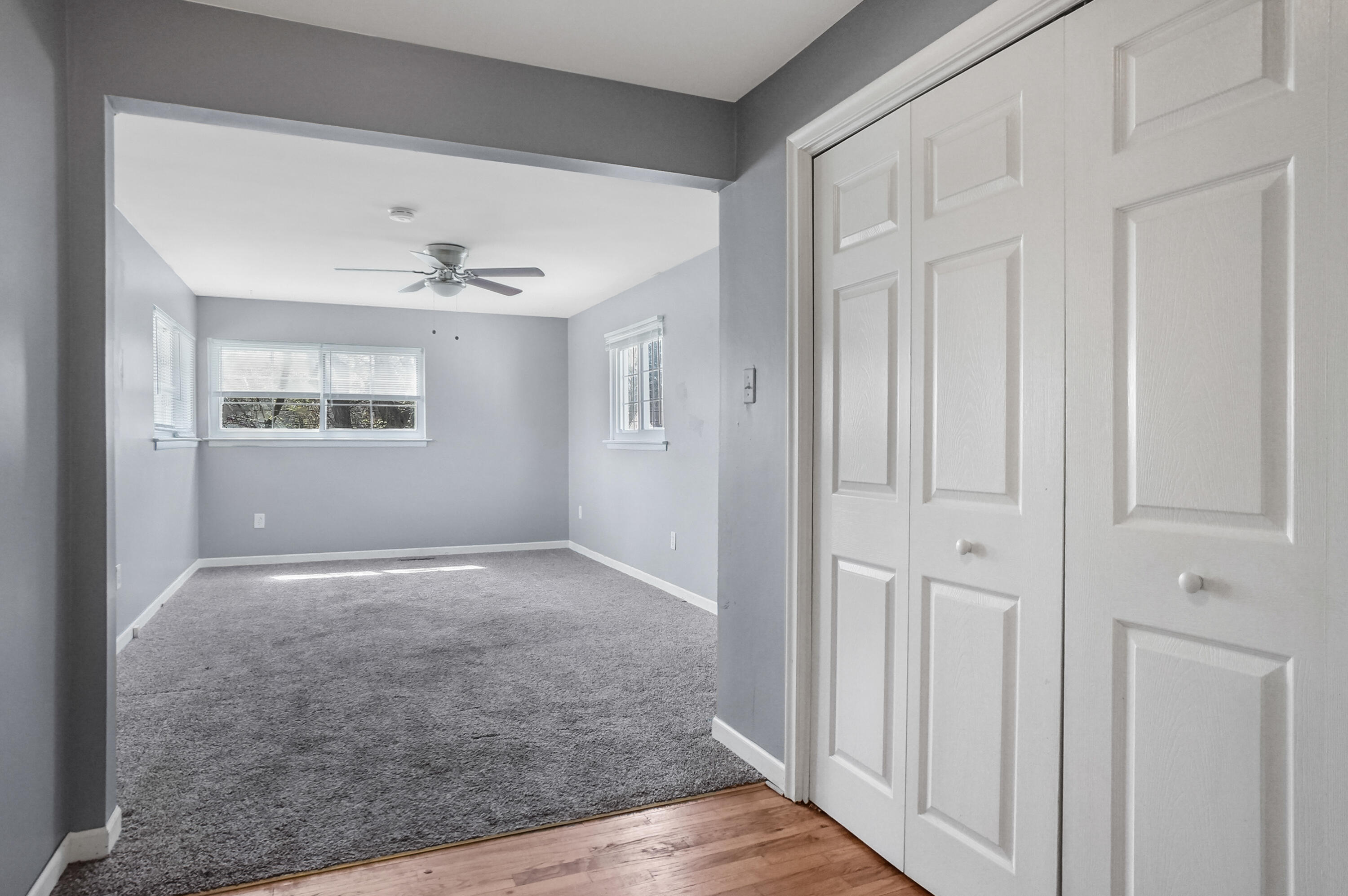 429 Royal Avenue Property Photo 6