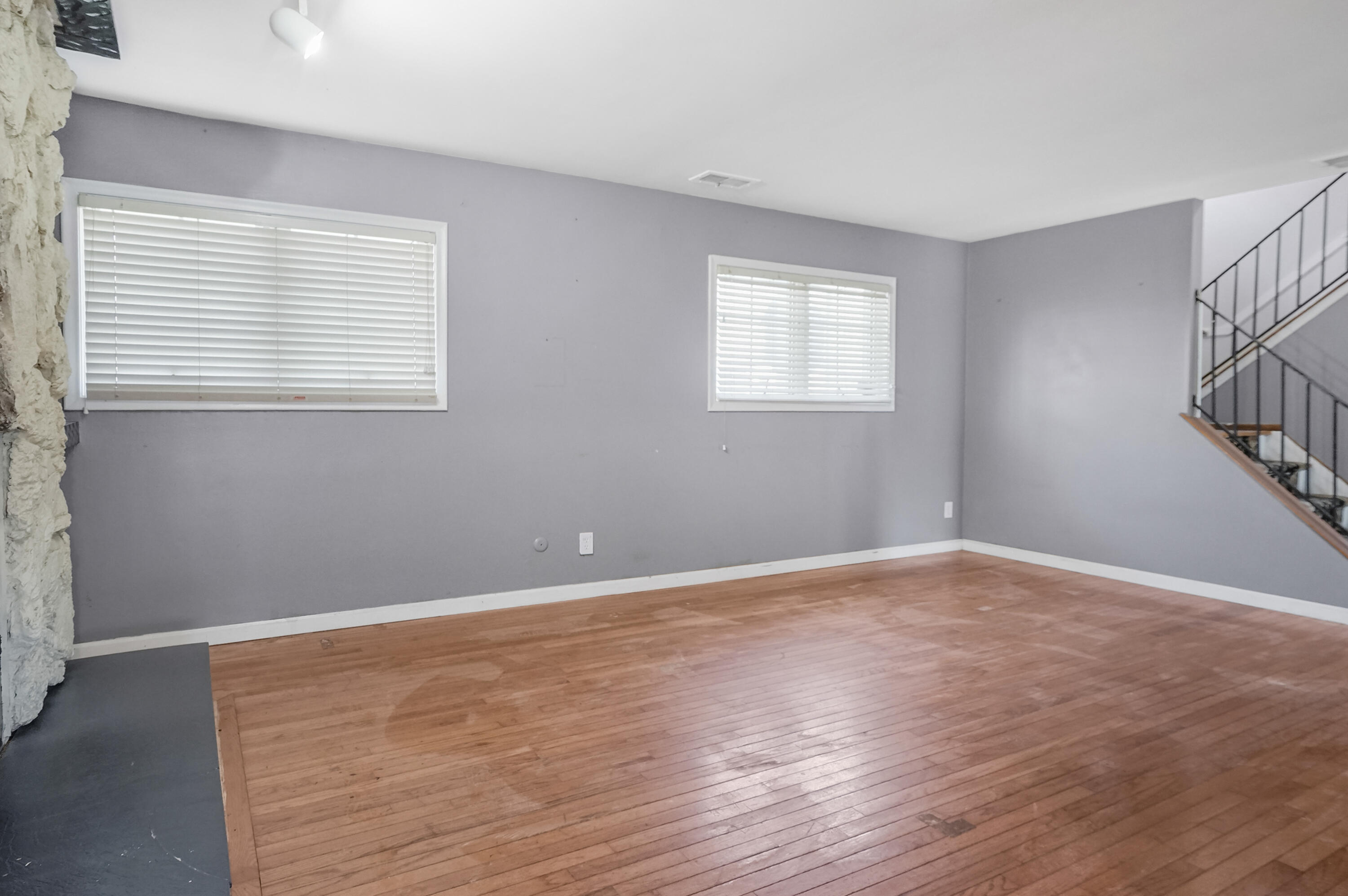 429 Royal Avenue Property Photo 9
