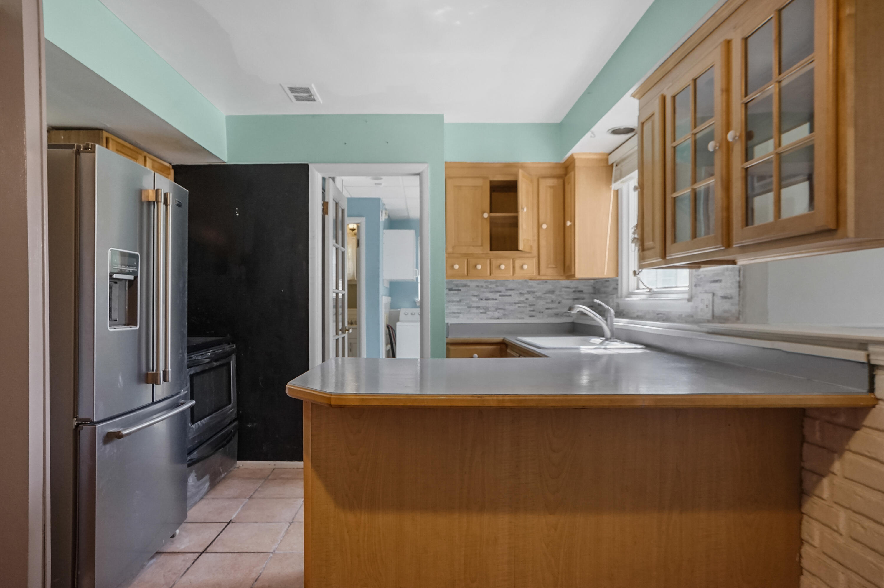 429 Royal Avenue Property Photo 12