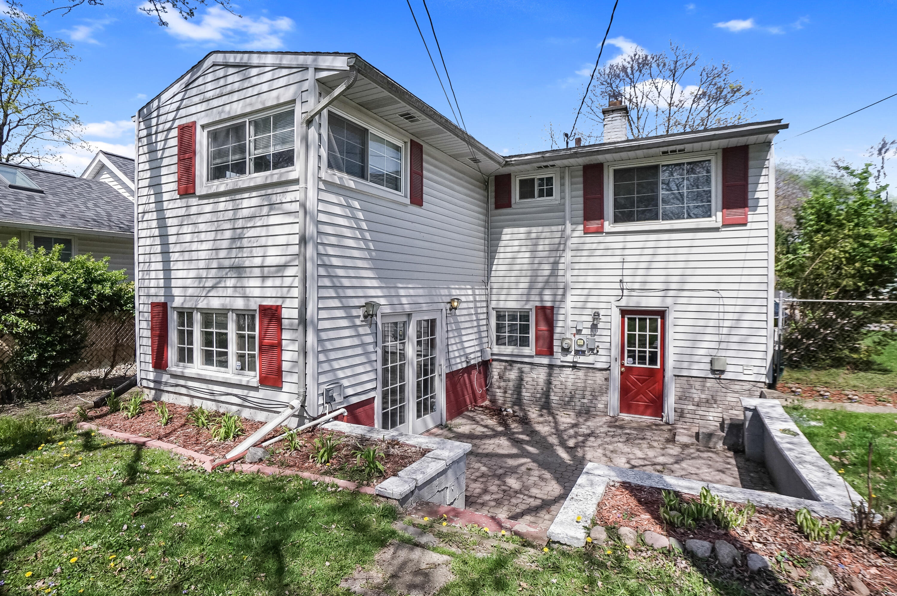 429 Royal Avenue Property Photo 17